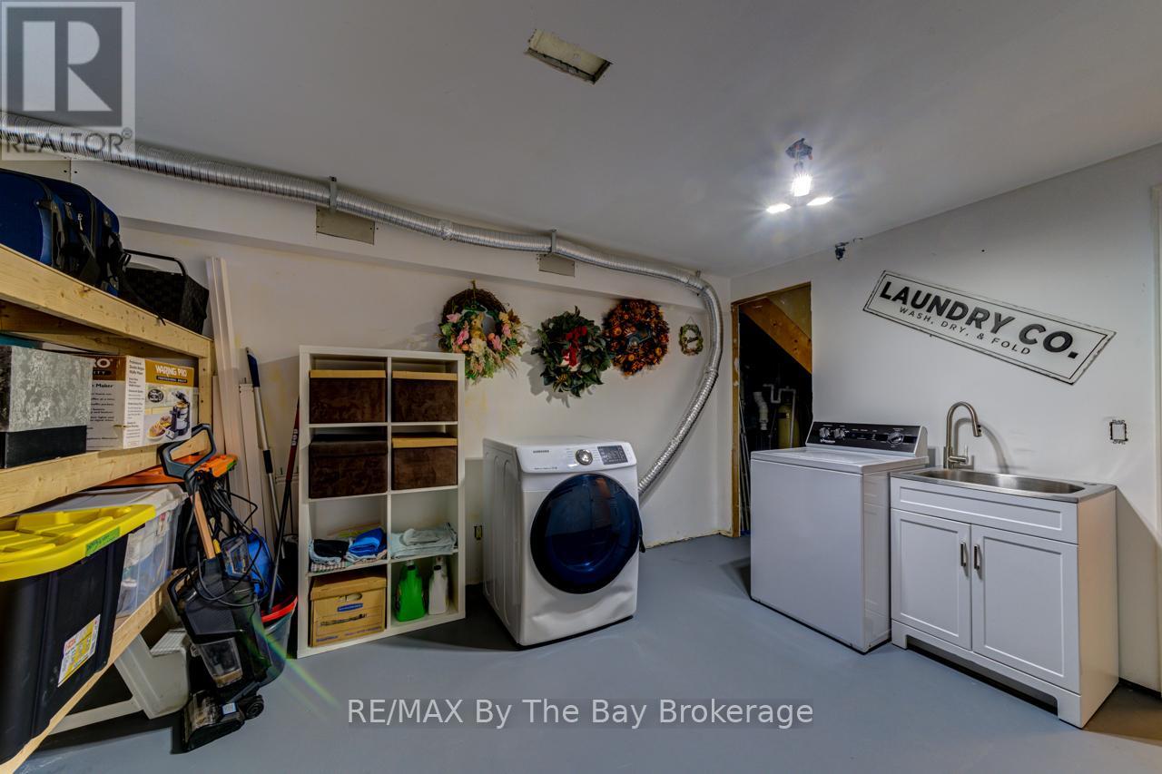 1595 County 42 Road, Clearview, Ontario  L0M 1S0 - Photo 32 - S12484352