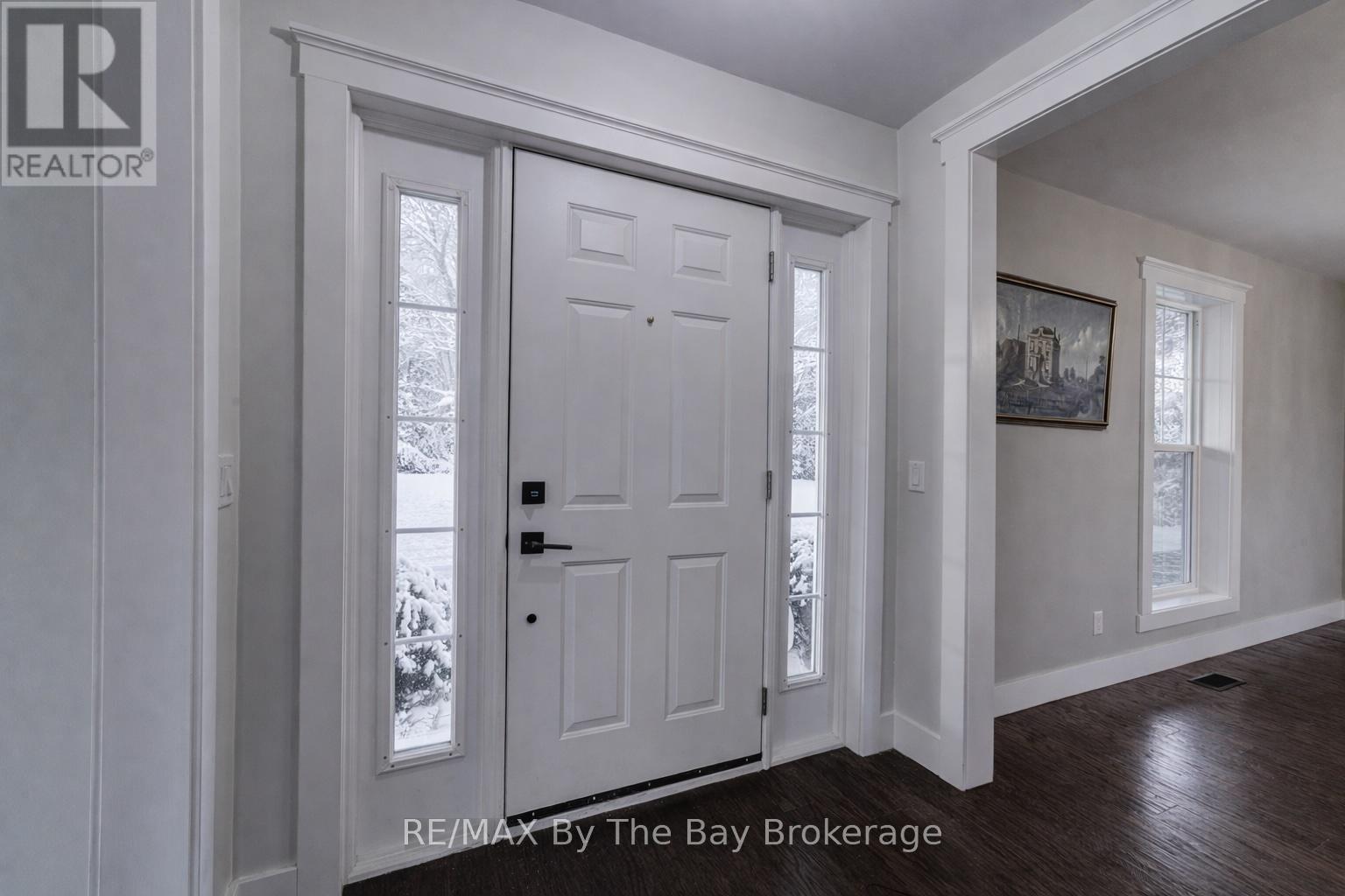 1595 County 42 Road, Clearview, Ontario  L0M 1S0 - Photo 3 - S12484352