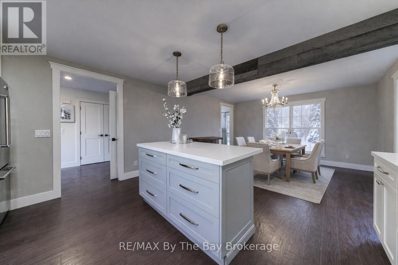 1595 County 42 Road, Clearview, Ontario  L0M 1S0 - Photo 6 - S12484352