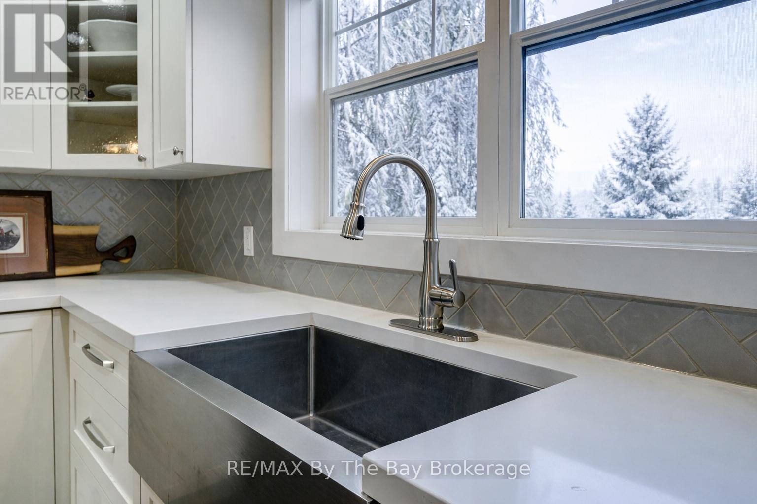 1595 County 42 Road, Clearview, Ontario  L0M 1S0 - Photo 9 - S12484352