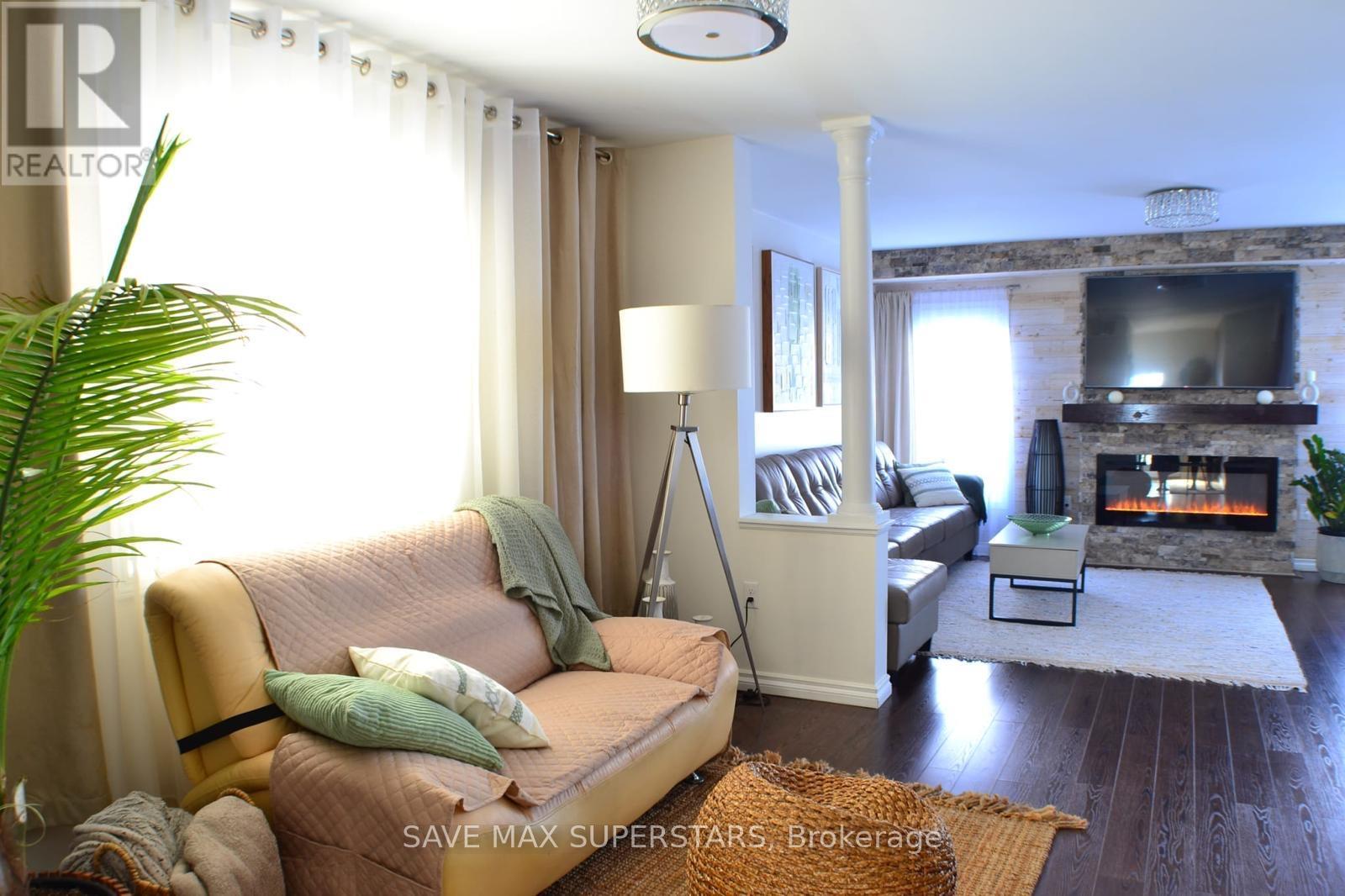 1246 Leslie Drive, Innisfil, Ontario  L9S 0G3 - Photo 5 - N12584980