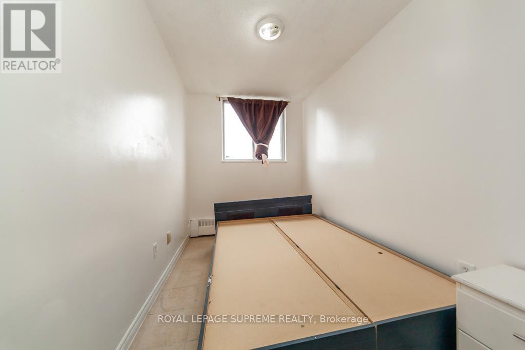 908 - 940 Caledonia Road, Toronto, Ontario  M6B 3Y4 - Photo 29 - W12770818