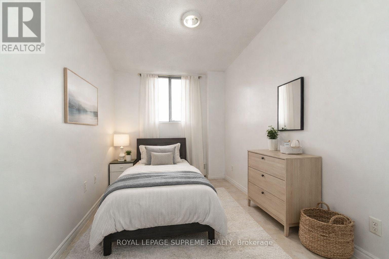 908 - 940 Caledonia Road, Toronto, Ontario  M6B 3Y4 - Photo 28 - W12770818