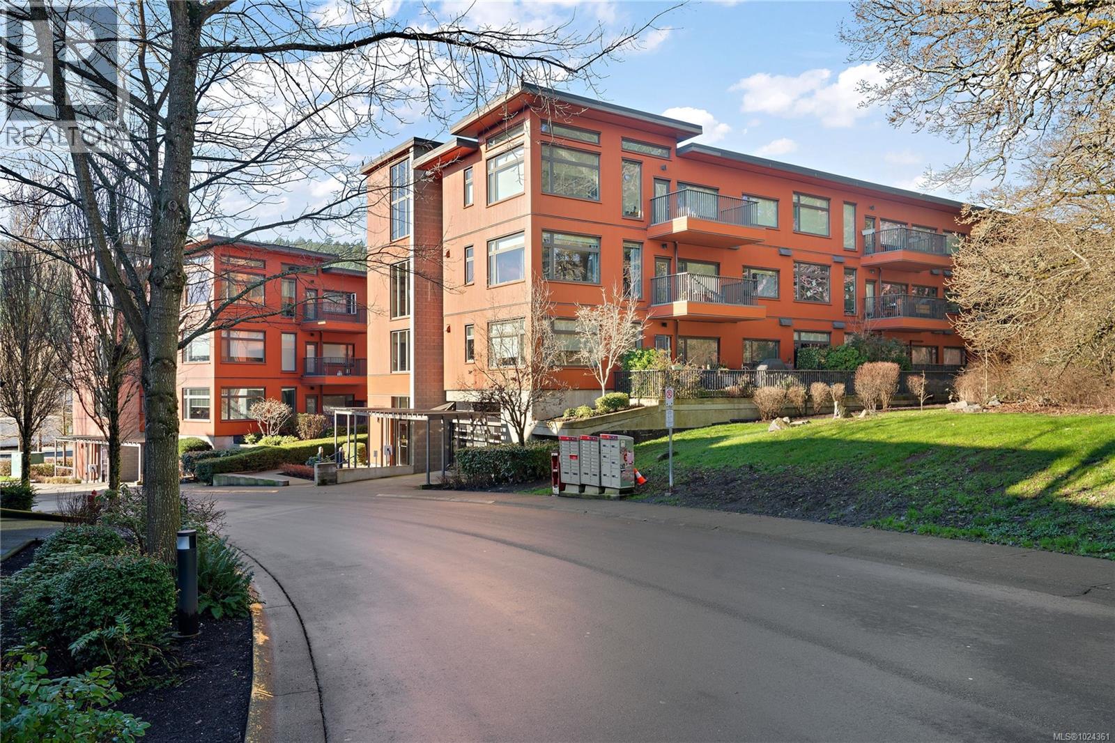 306 170 Nursery Hill Dr, View Royal, British Columbia