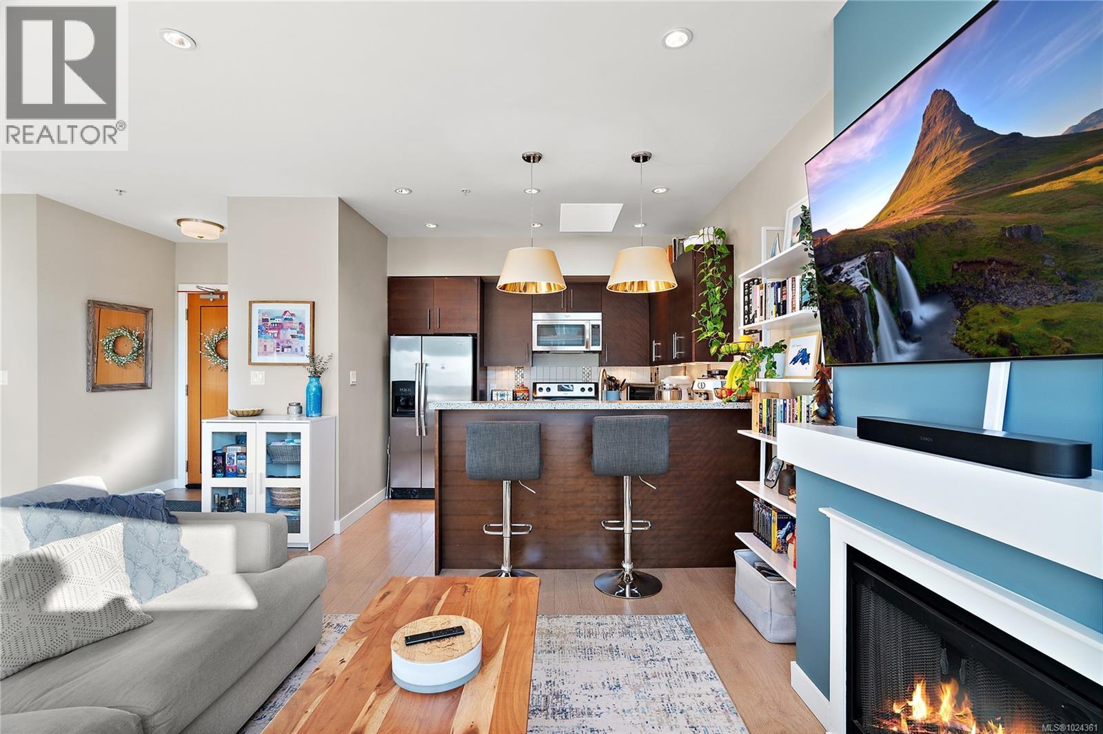 306 170 Nursery Hill Dr, View Royal, British Columbia  V9B 0P2 - Photo 4 - 1024361