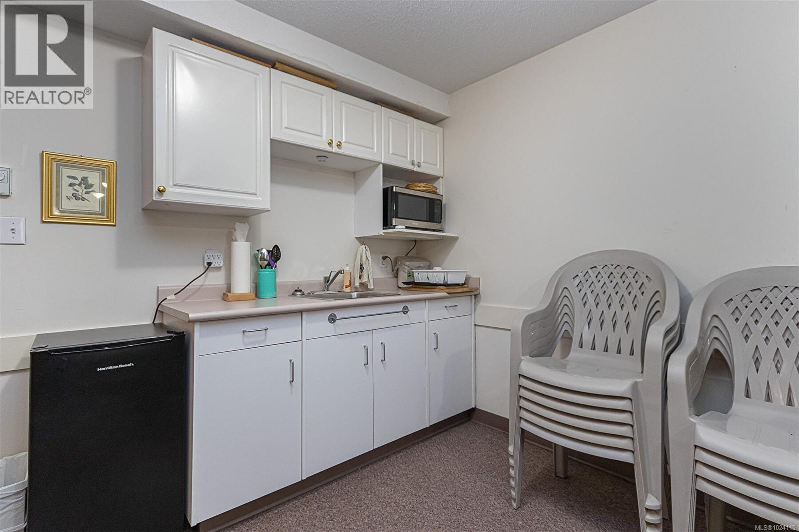 206 651 Jolly Pl, Saanich, British Columbia  V8N 1J4 - Photo 25 - 1024115