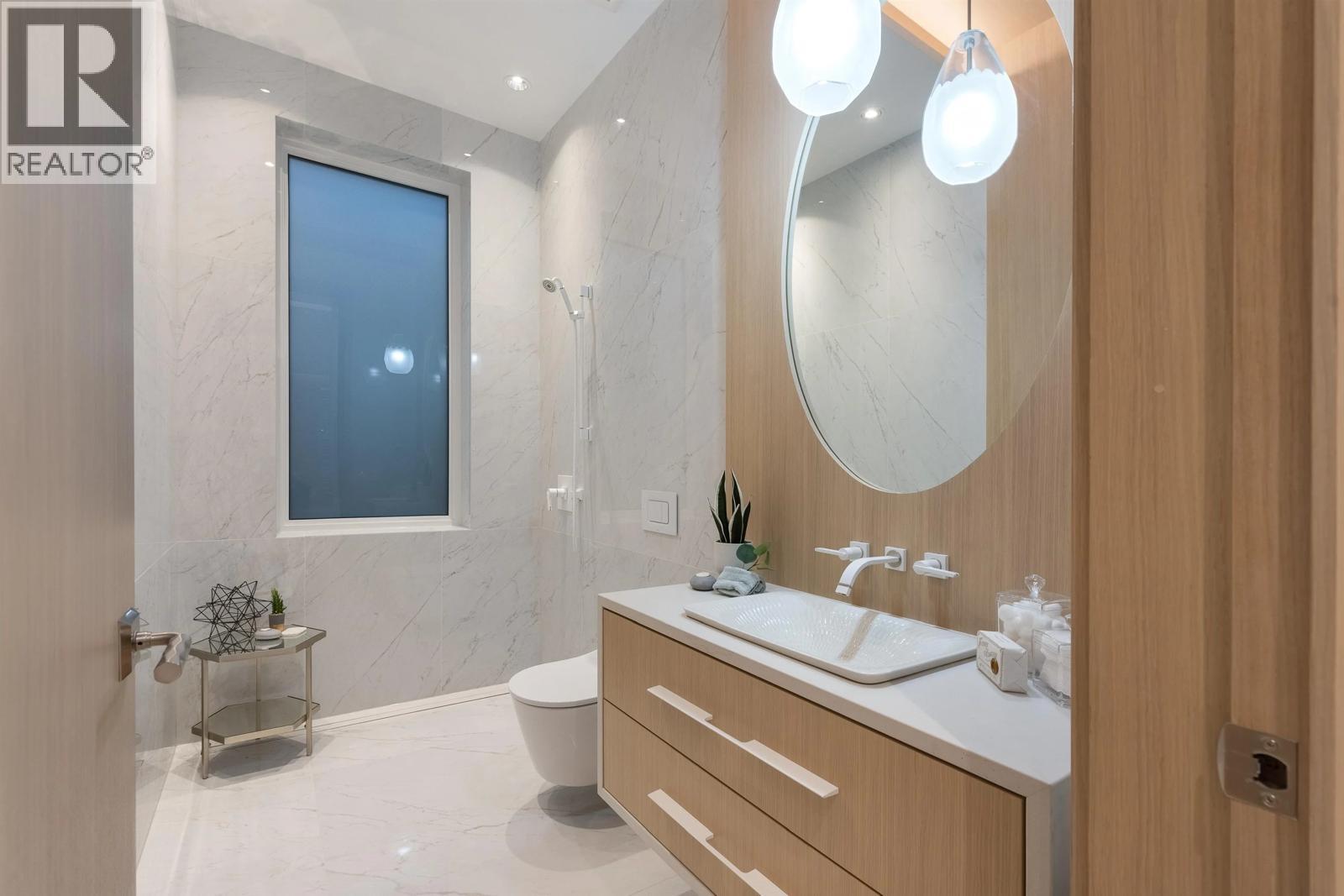 Listing Picture 22 of 40 : 1 2128 W 21ST AVENUE, Vancouver / 溫哥華 - 魯藝地產 Yvonne Lu Group - MLS Medallion Club Member