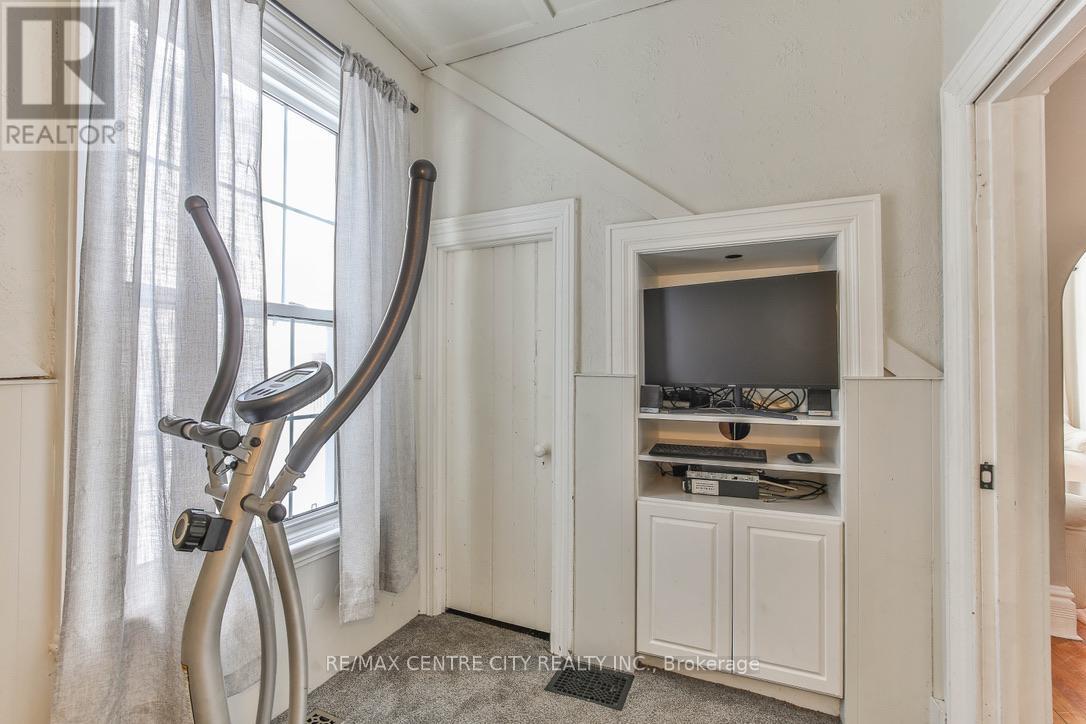 54 William Street, St. Thomas, Ontario  N5R 3H4 - Photo 12 - X12775908