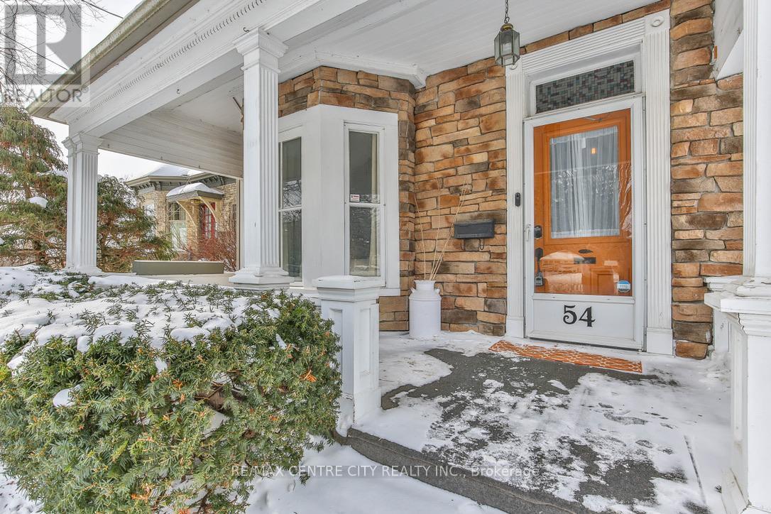54 William Street, St. Thomas, Ontario  N5R 3H4 - Photo 3 - X12775908