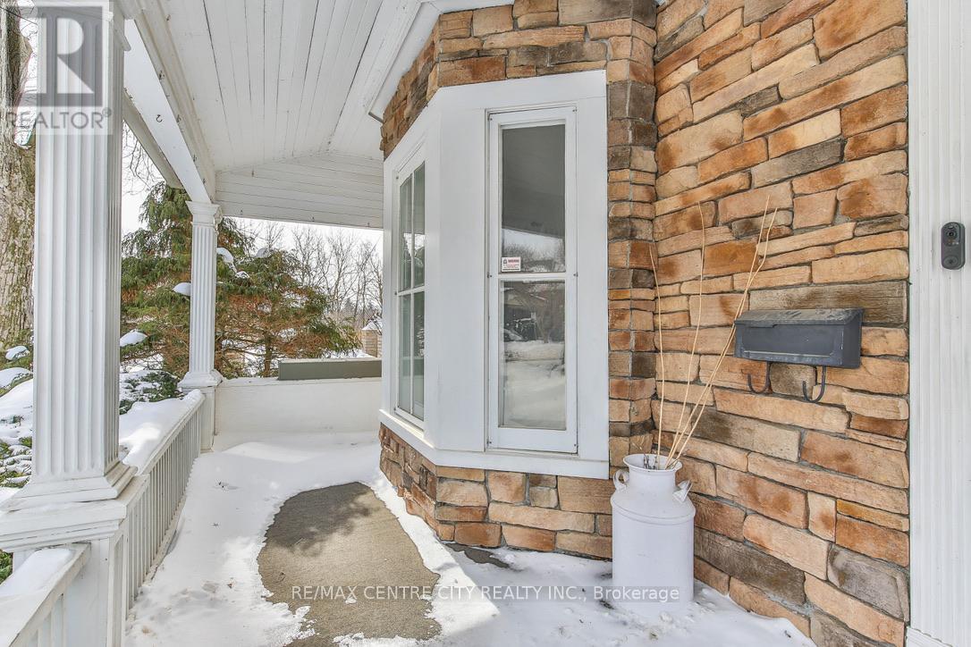 54 William Street, St. Thomas, Ontario  N5R 3H4 - Photo 4 - X12775908