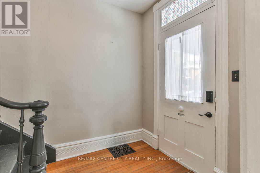 54 William Street, St. Thomas, Ontario  N5R 3H4 - Photo 5 - X12775908