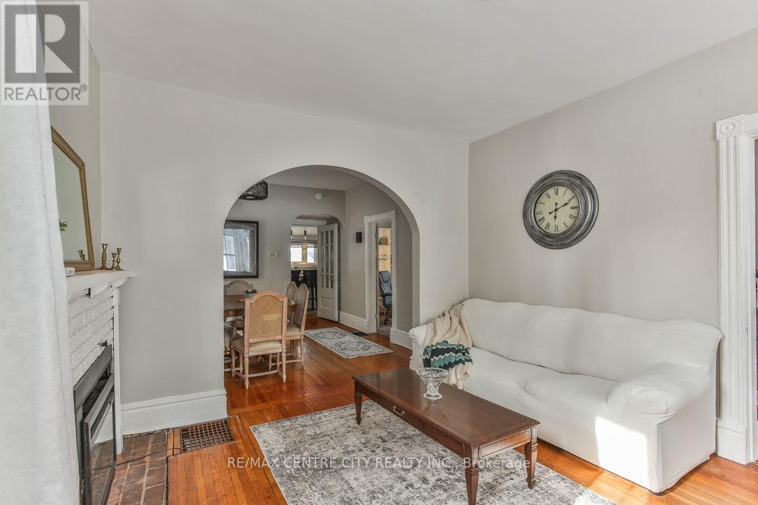 54 William Street, St. Thomas, Ontario  N5R 3H4 - Photo 7 - X12775908