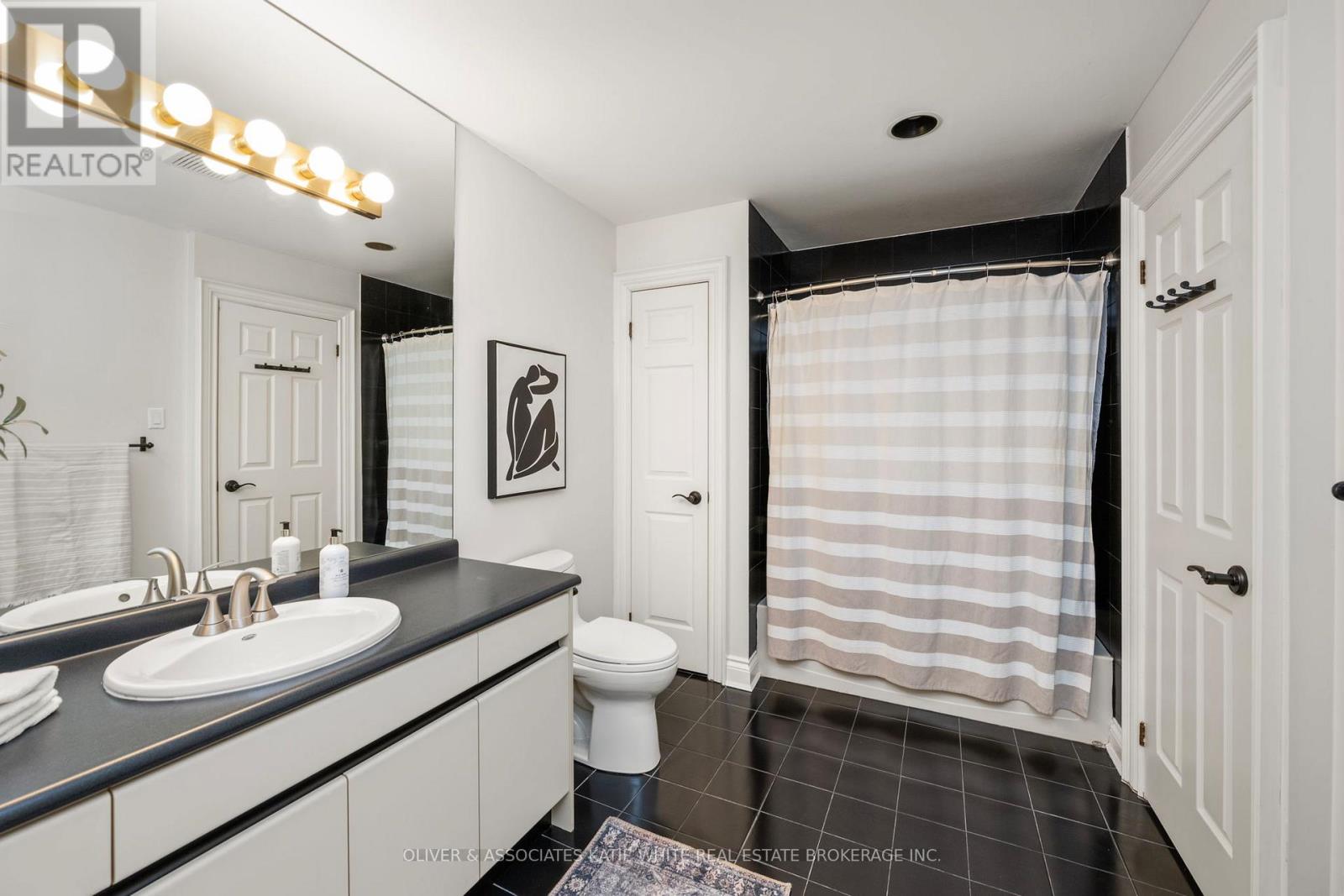 82 Chestnut Court, London South, Ontario  N6K 4J5 - Photo 27 - X12775996