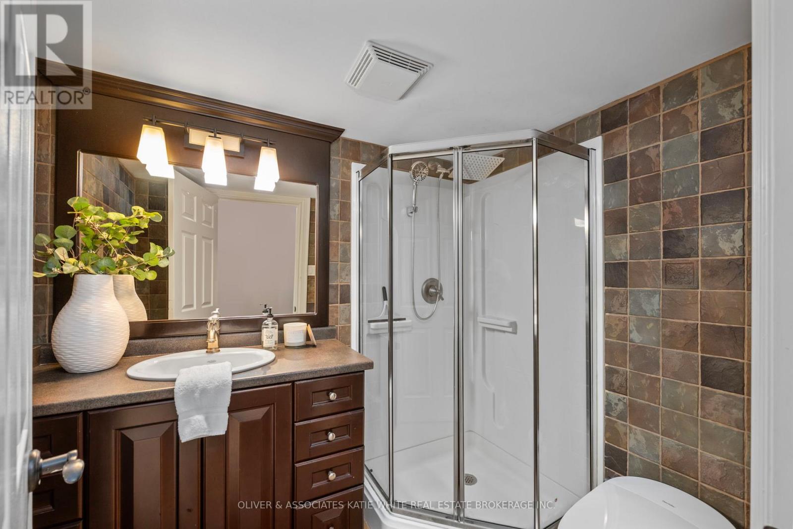 82 Chestnut Court, London South, Ontario  N6K 4J5 - Photo 36 - X12775996