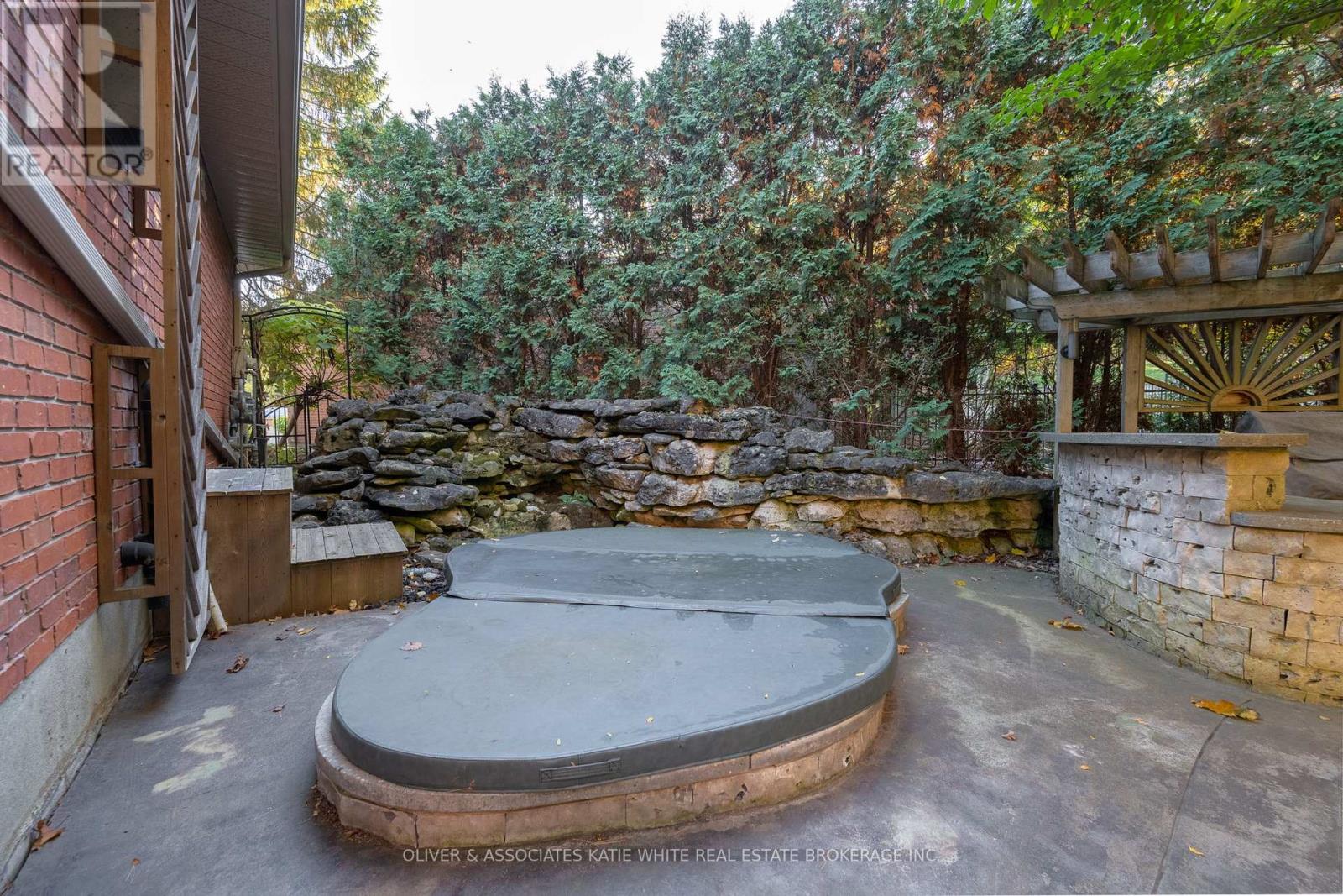 82 Chestnut Court, London South, Ontario  N6K 4J5 - Photo 42 - X12775996