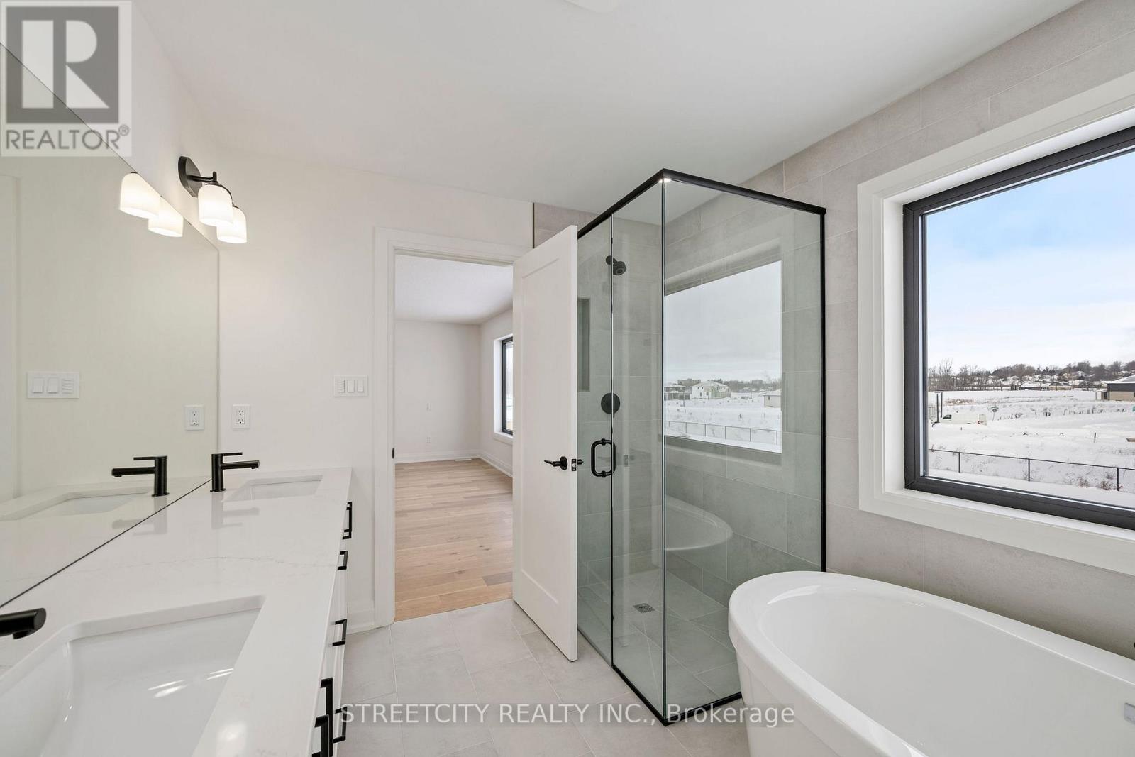 6346 Old Garrison Boulevard, London South, Ontario  N6P 0H3 - Photo 20 - X12776020