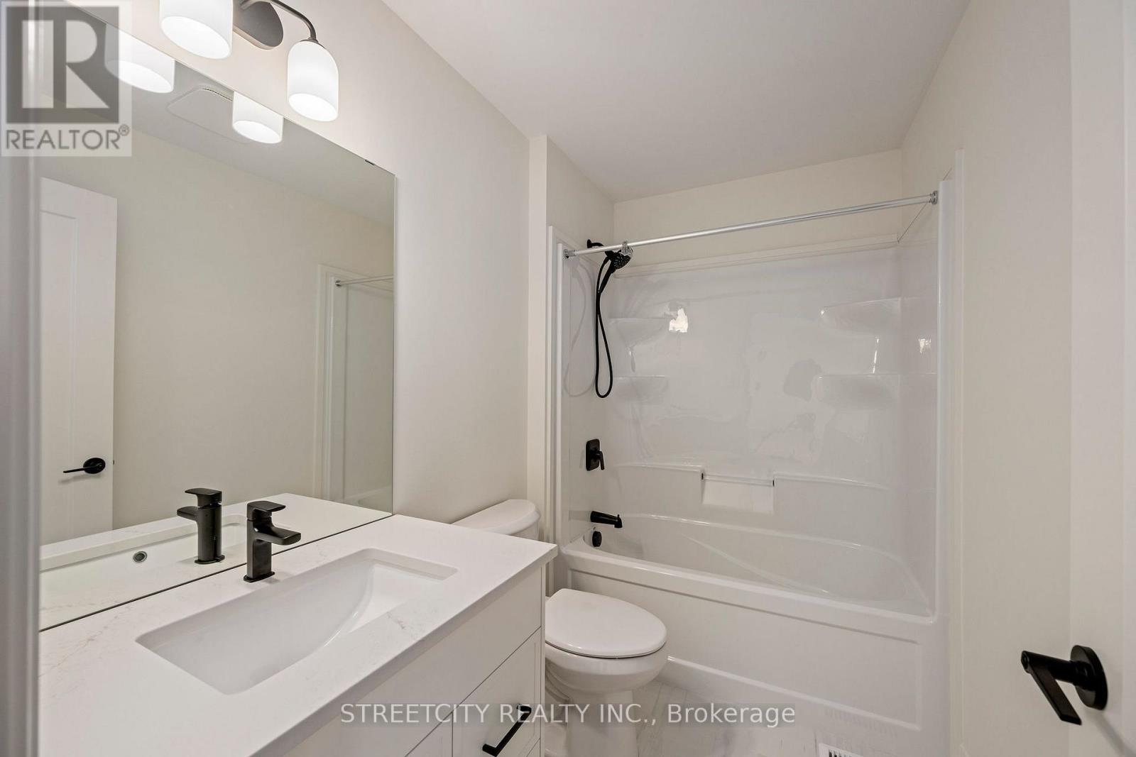 6346 Old Garrison Boulevard, London South, Ontario  N6P 0H3 - Photo 21 - X12776020