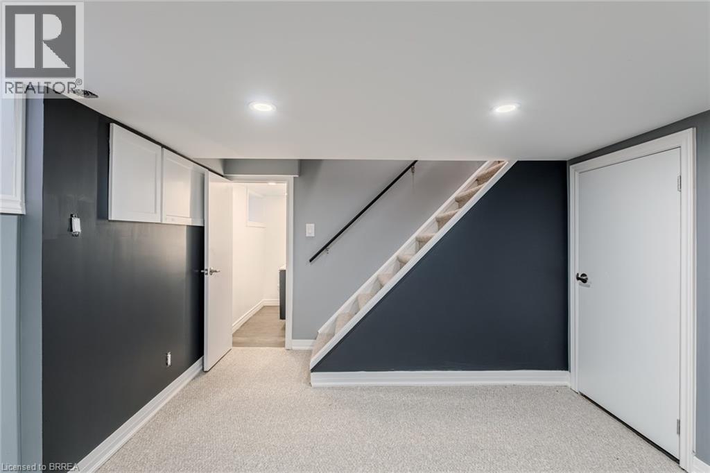 42 East 31st Street, Hamilton, Ontario  L8V 3N7 - Photo 23 - 40790514