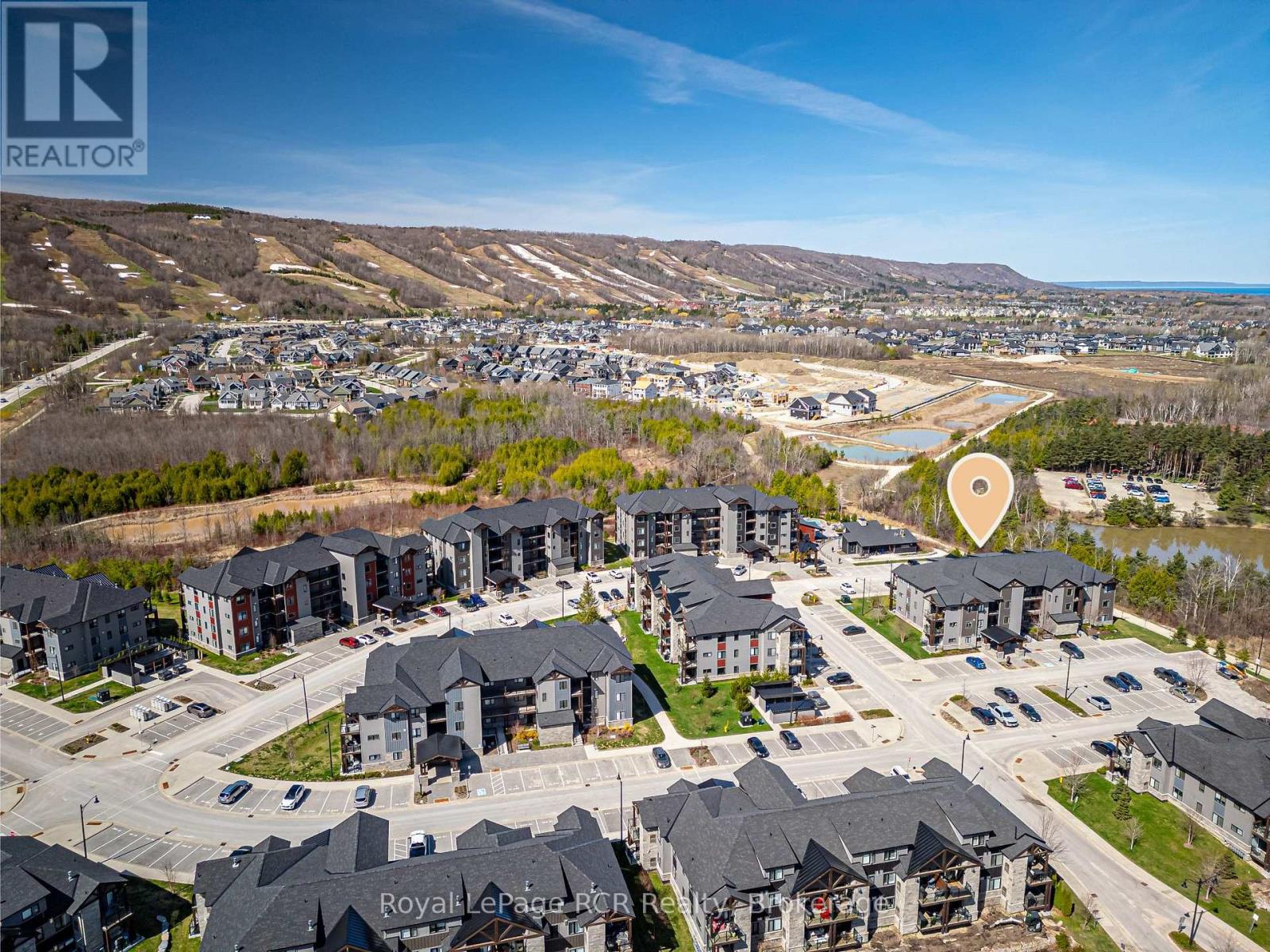 305 - 12 BECKWITH LANE, Blue Mountains, Ontario