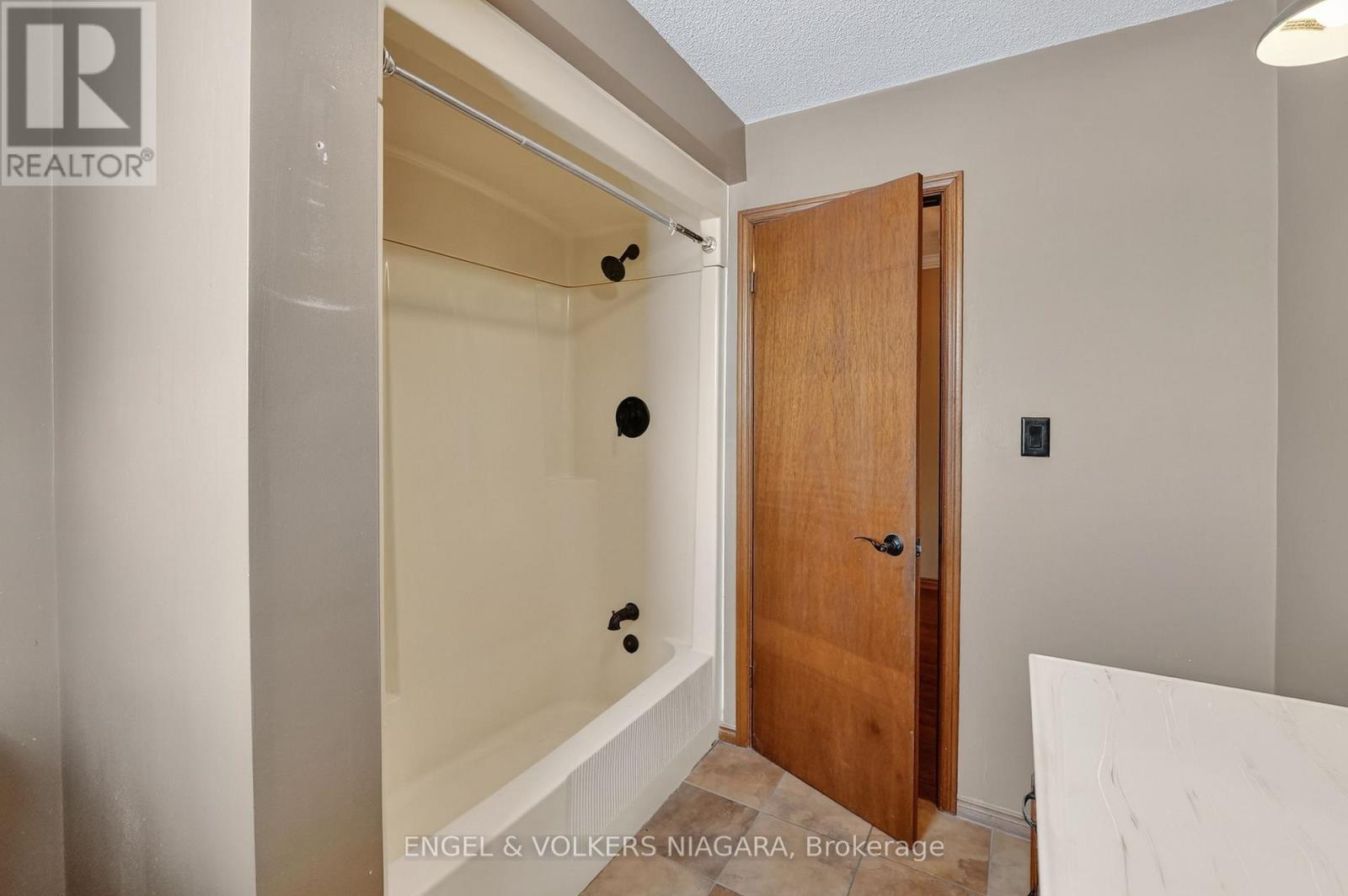 40298 Youngs Road N, Wainfleet, Ontario  L0S 1V0 - Photo 21 - X12775896