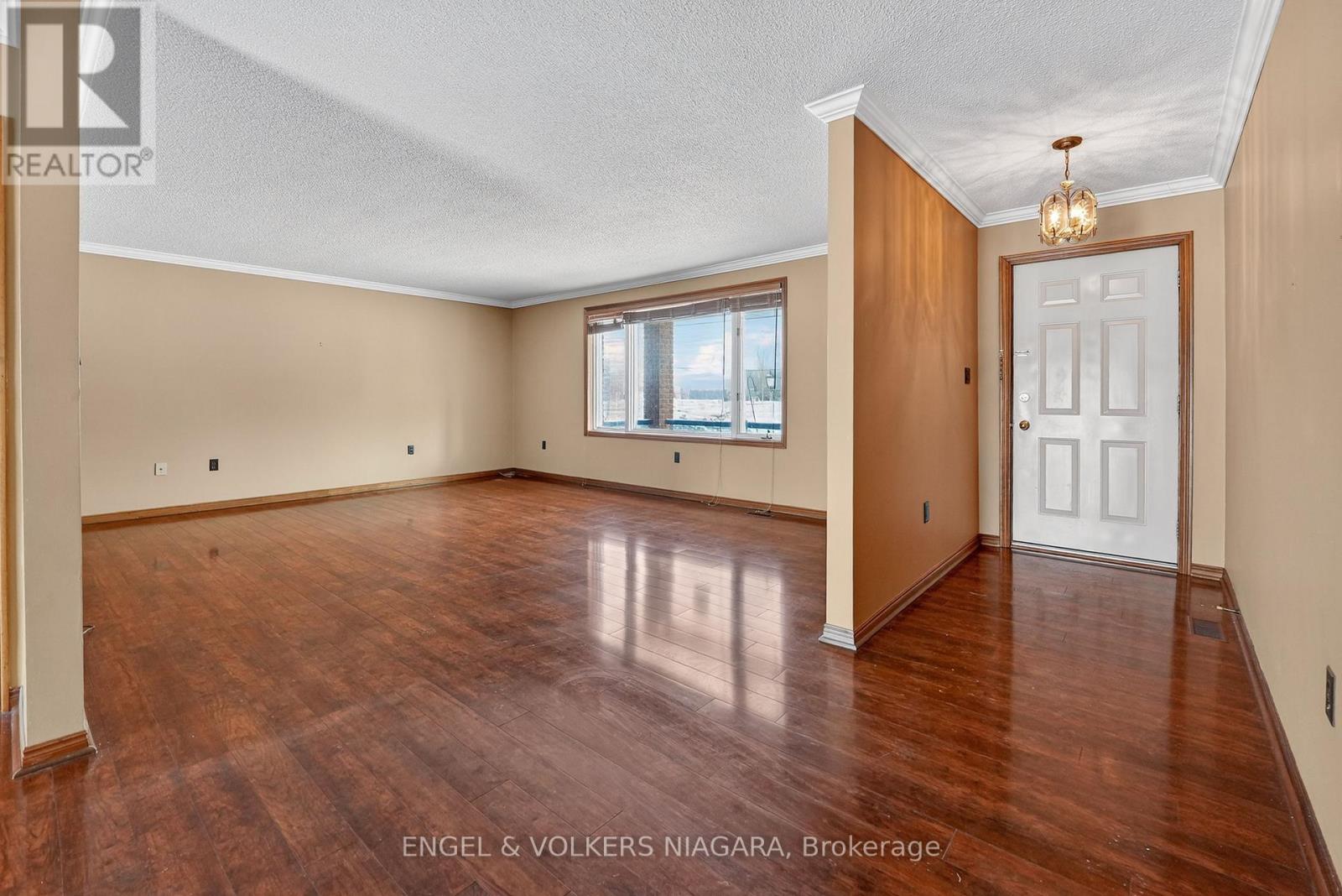 40298 Youngs Road N, Wainfleet, Ontario  L0S 1V0 - Photo 5 - X12775896