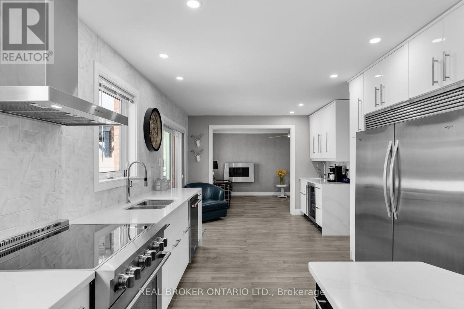 99 Johnson Street, Orillia, Ontario  L3V 7R7 - Photo 3 - S12687544