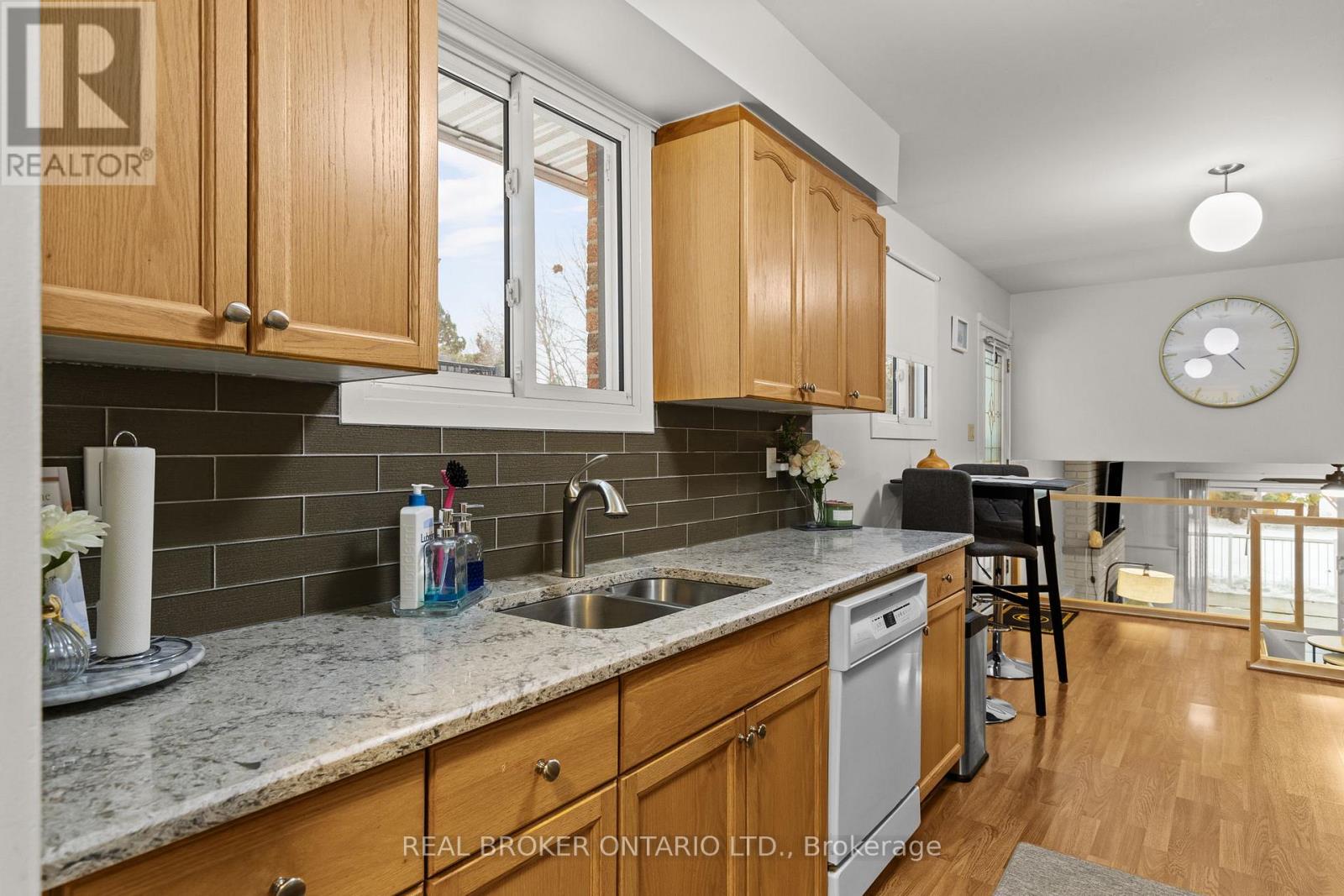 34 Lankin Boulevard, Orillia, Ontario  L3V 6T2 - Photo 10 - S12687502