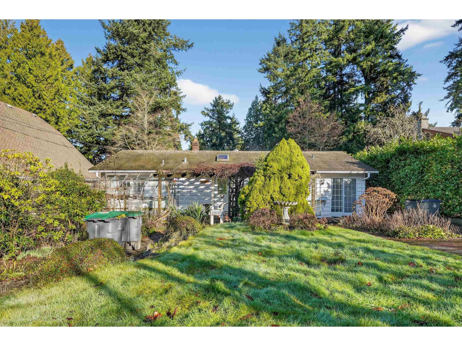 12645 27a Avenue, Surrey, British Columbia  V4A 2N4 - Photo 2 - R3088427