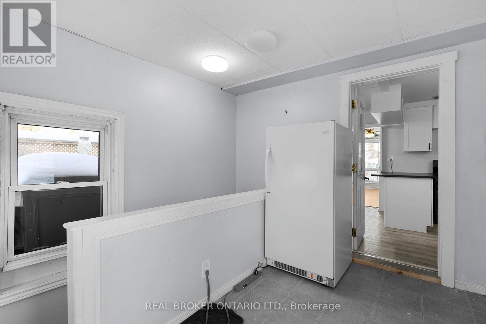 20 Rose Avenue, Orillia, Ontario  L3V 2N5 - Photo 13 - S12633854