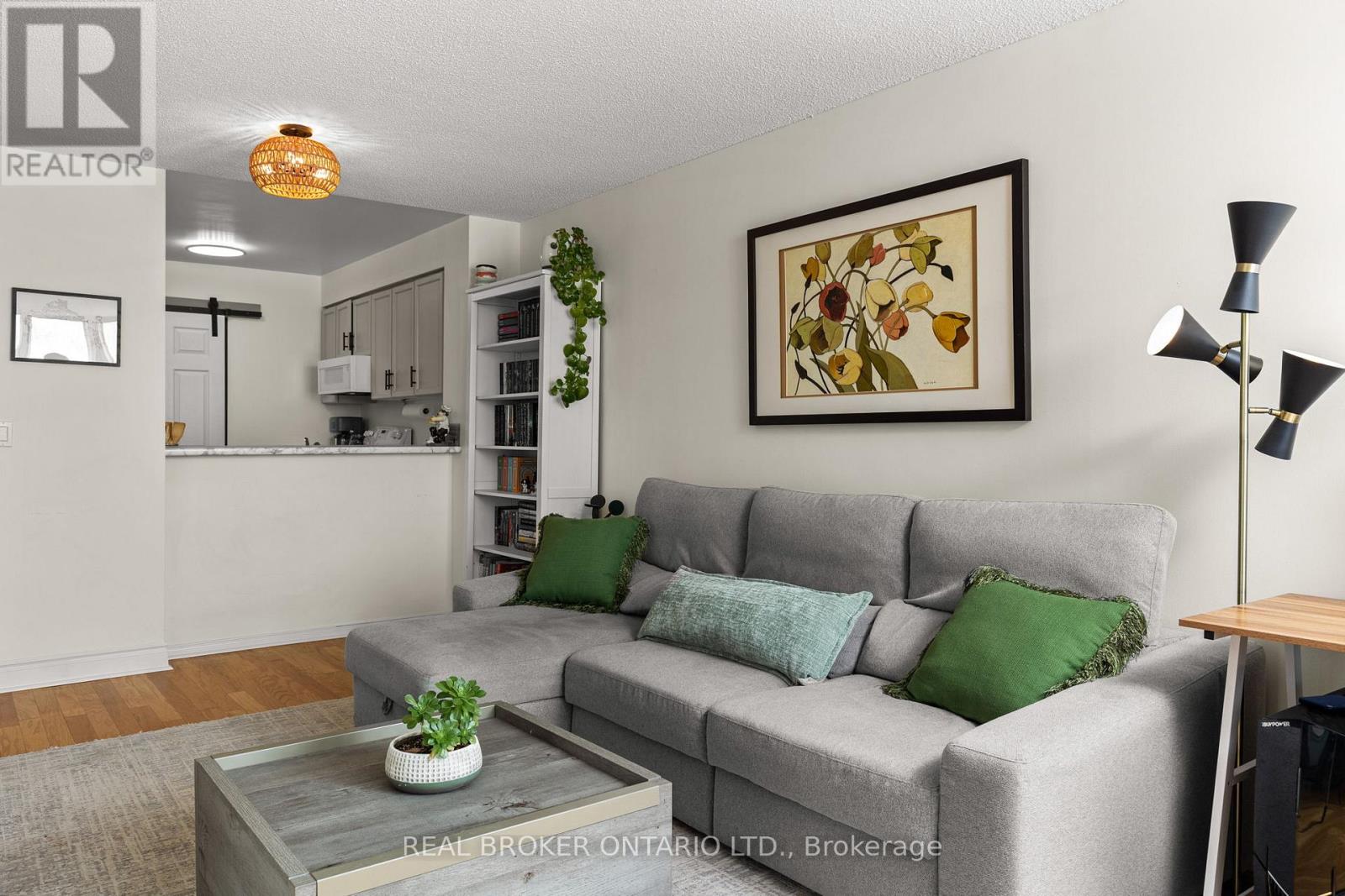 504 - 140 Dunlop Street E, Barrie, Ontario  L4M 6H9 - Photo 5 - S12709672