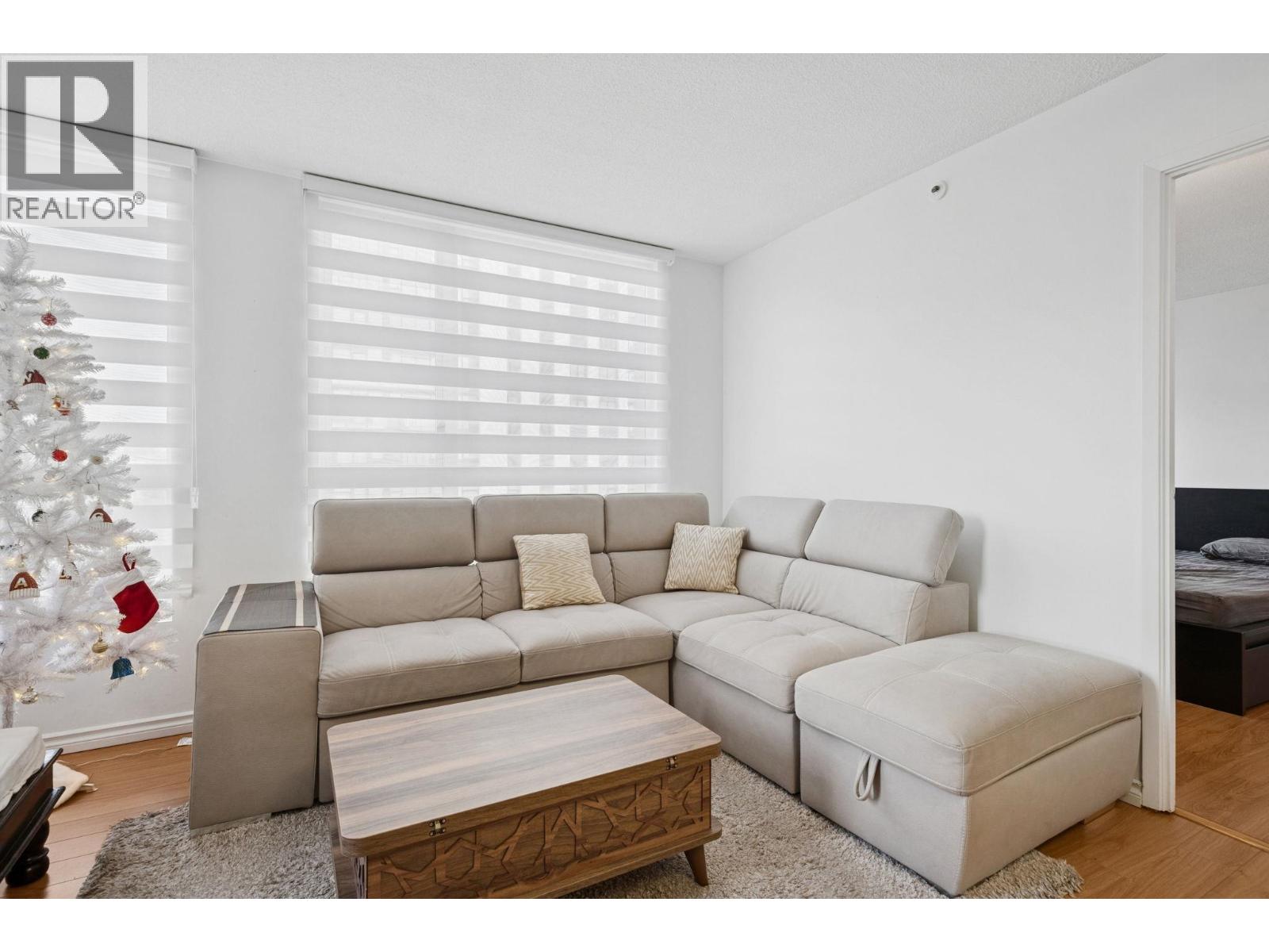 1402 828 Agnes Street, New Westminster, British Columbia  V3M 6R4 - Photo 3 - R3088400