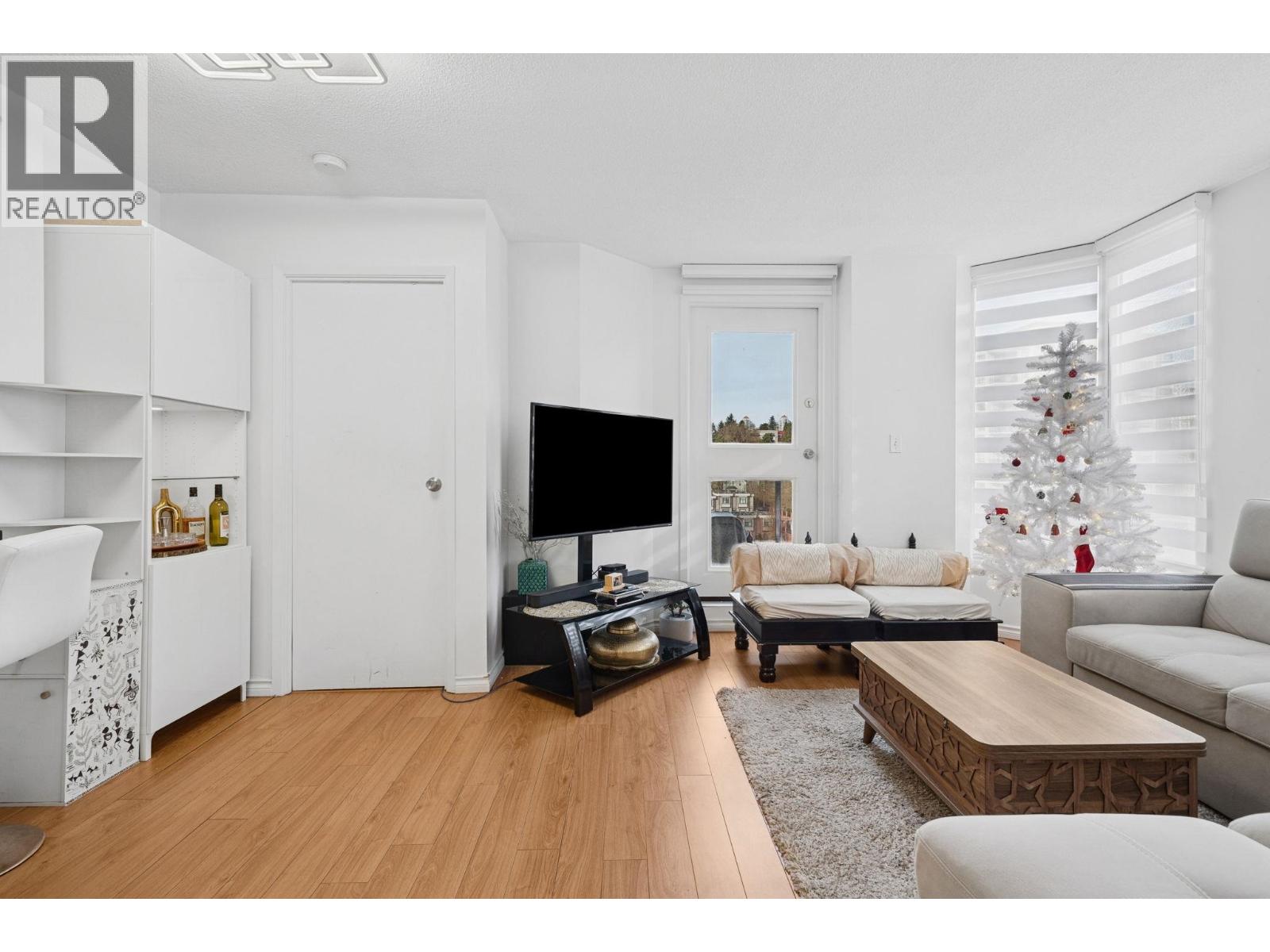 1402 828 Agnes Street, New Westminster, British Columbia  V3M 6R4 - Photo 4 - R3088400