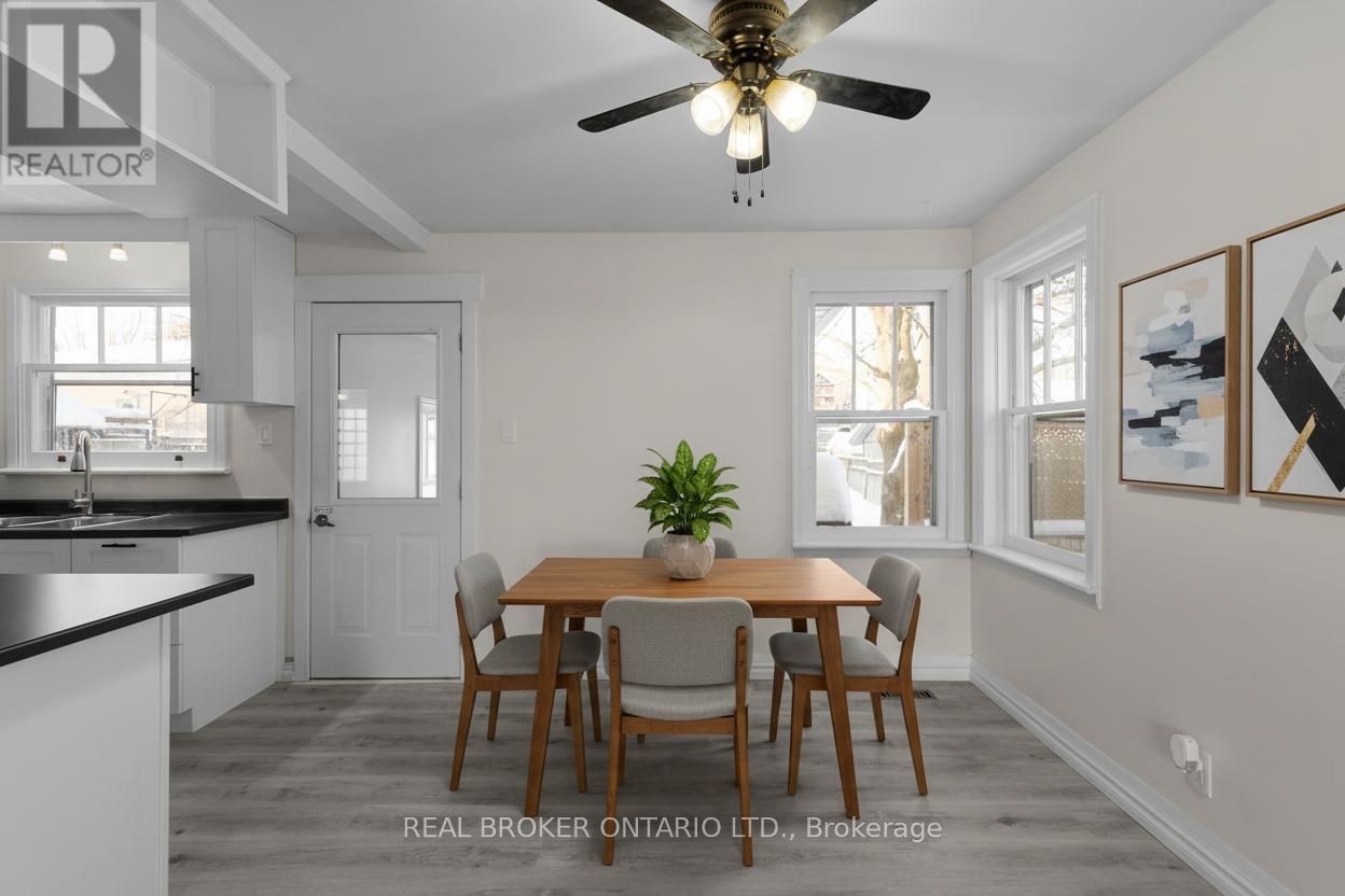 20 Rose Avenue, Orillia, Ontario  L3V 2N5 - Photo 7 - S12633854