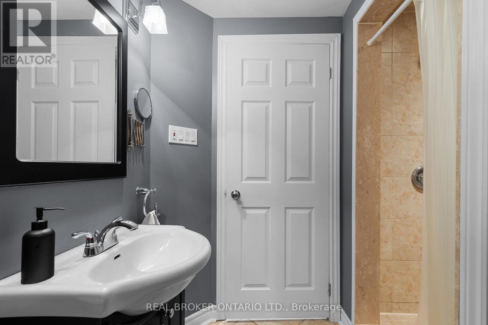 43 Crimson Ridge Road, Barrie, Ontario  L4N 9S1 - Photo 34 - S12699768