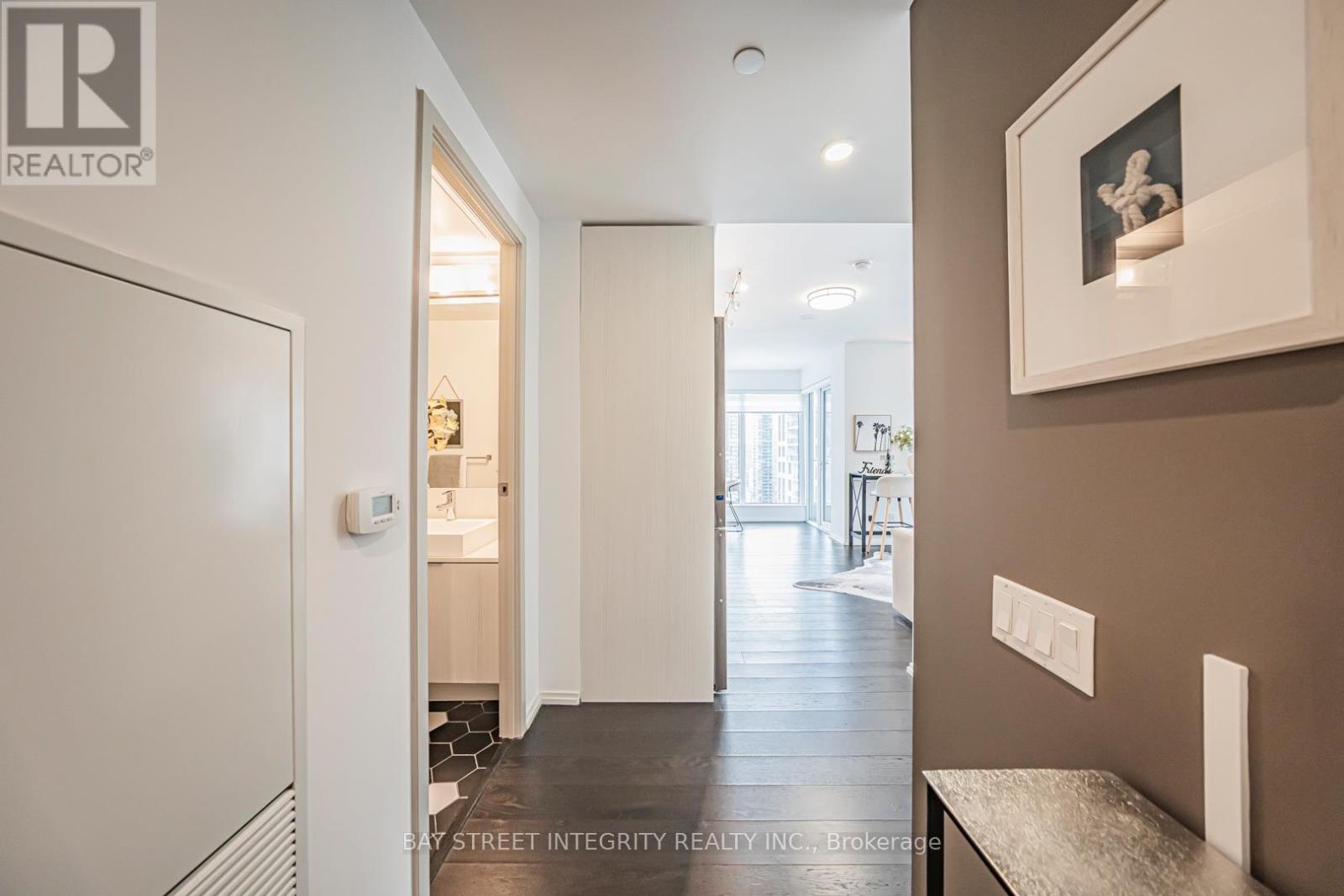 2505 - 68 Shuter Street, Toronto, Ontario  M5B 1B4 - Photo 5 - C12775866