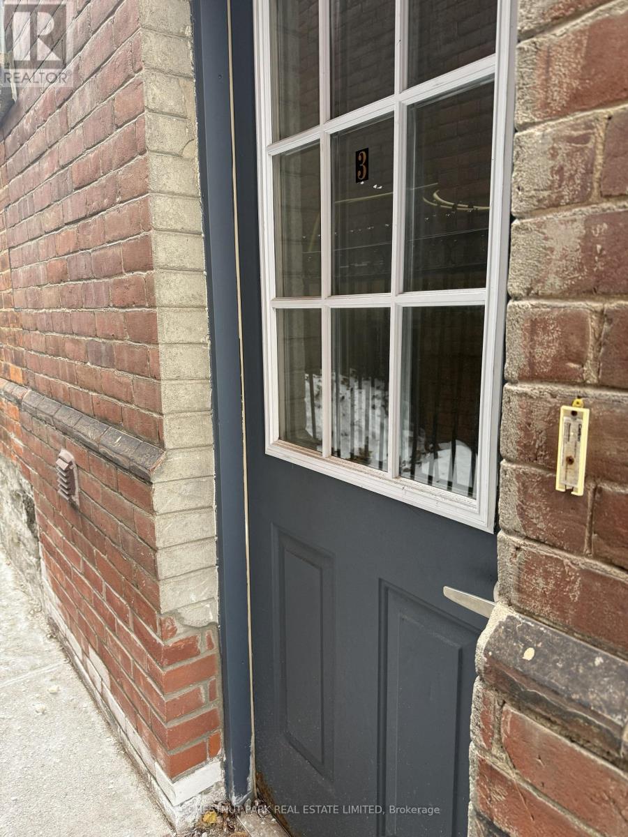 3 - 43 Elm Avenue, Toronto, Ontario  M4W 1N6 - Photo 2 - C12775878