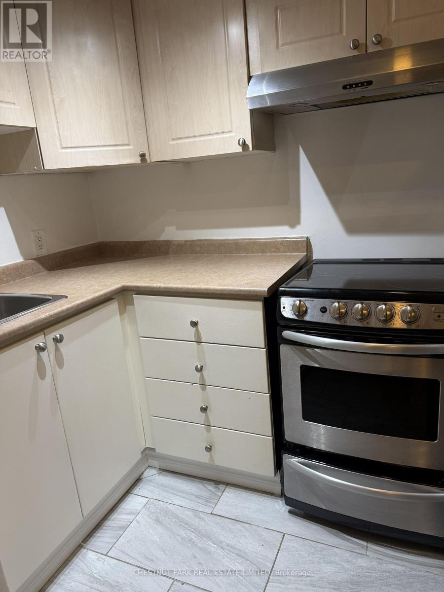 3 - 43 Elm Avenue, Toronto, Ontario  M4W 1N6 - Photo 5 - C12775878