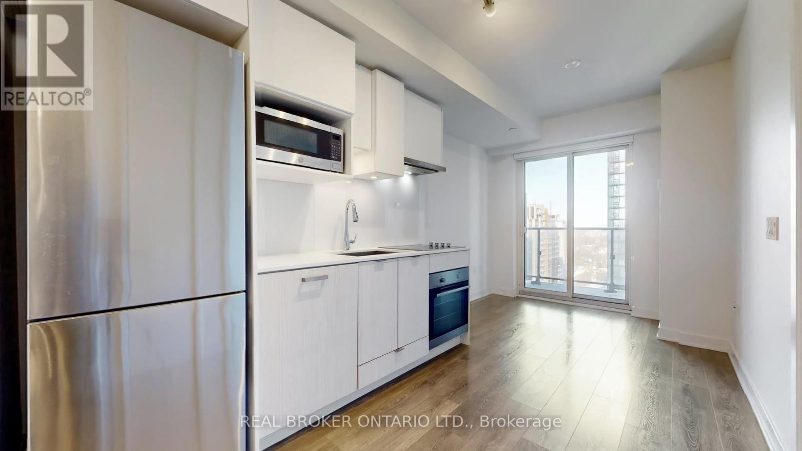 2013 - 195 Redpath Avenue, Toronto (Mount Pleasant West), Ontario  M4P 0E4 - Photo 3 - C12775886