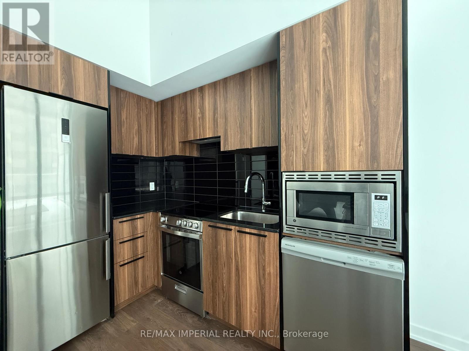 601 - 18 Maitland Terrace, Toronto, Ontario  M4Y 0G8 - Photo 3 - C12775946