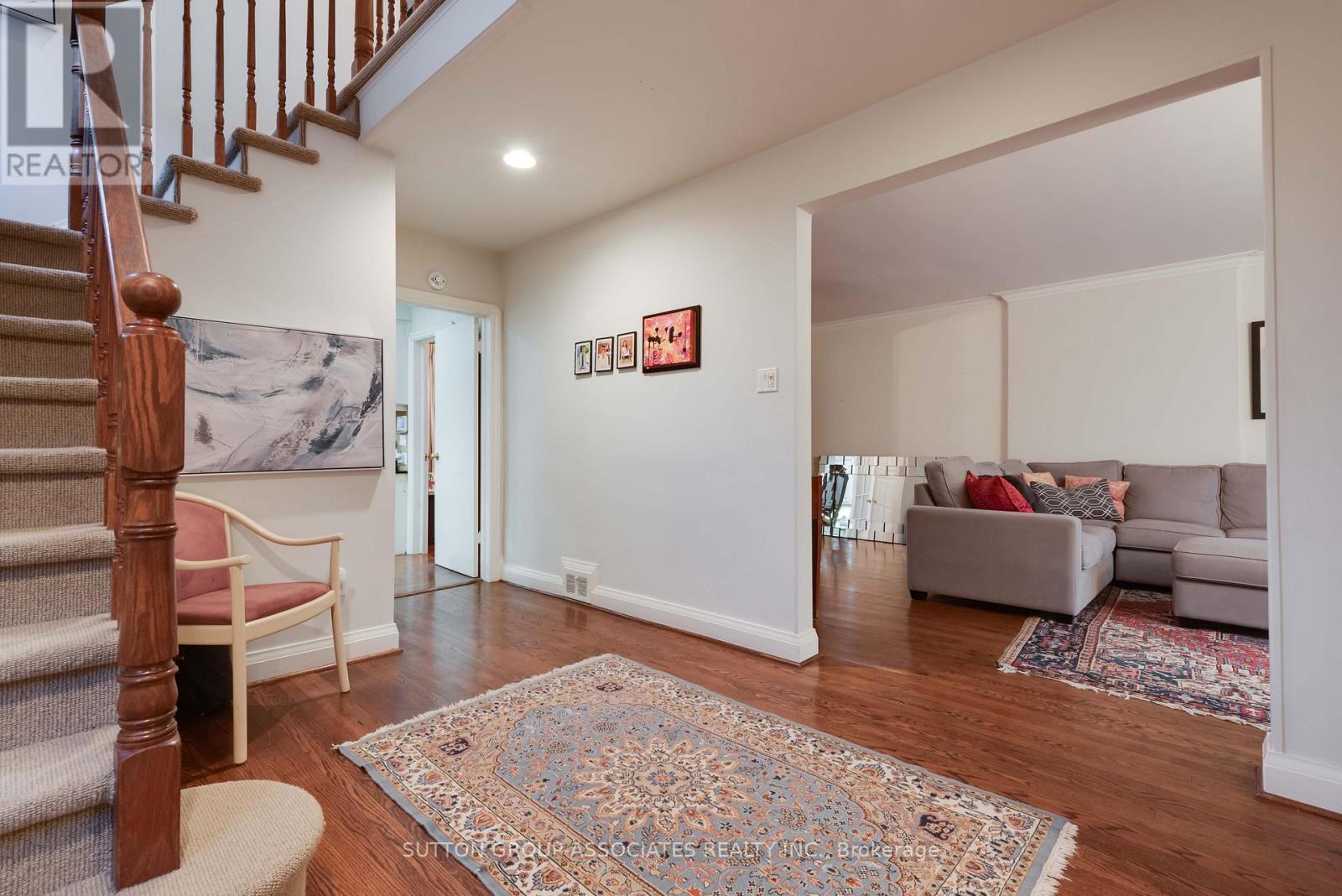 81 Chiltern Hill Road, Toronto, Ontario  M6C 3B6 - Photo 4 - C12775978