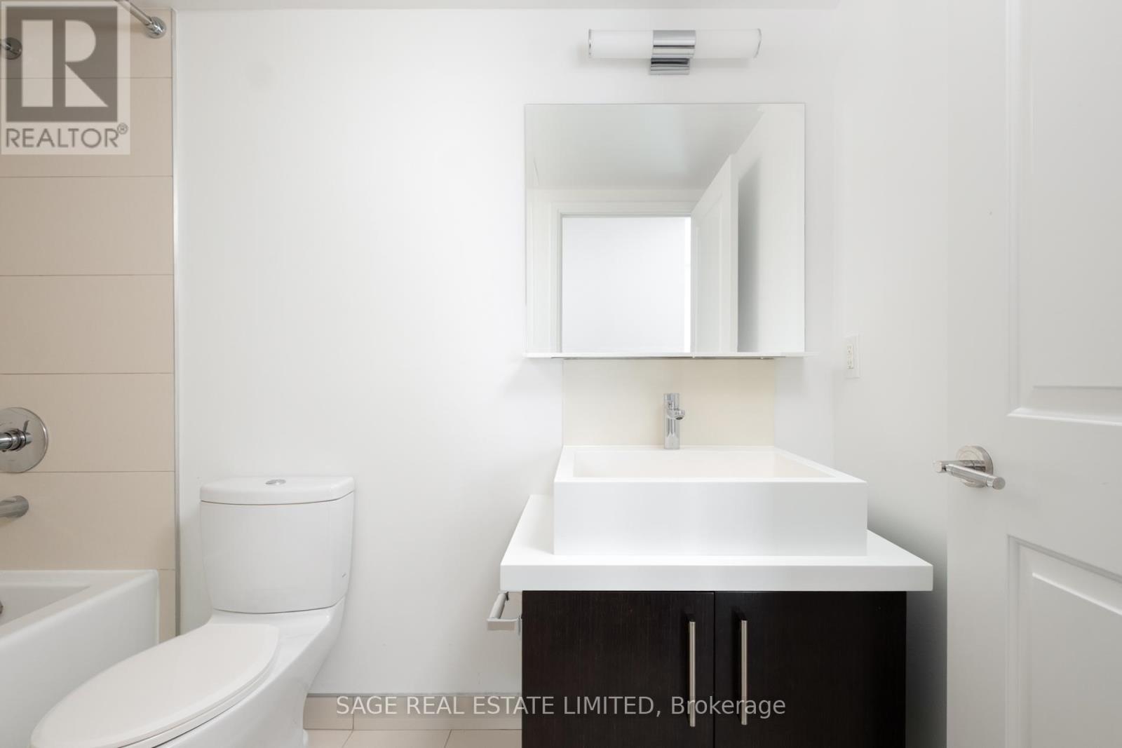 2511 - 1080 Bay Street, Toronto, Ontario  M5S 0A6 - Photo 17 - C12776014