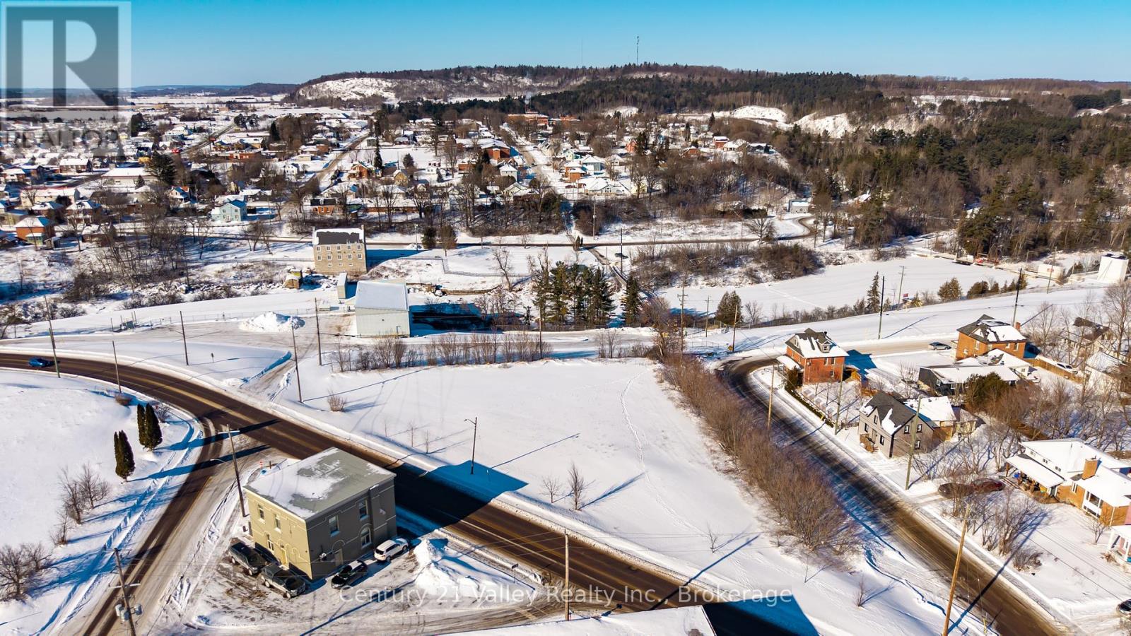 20 Bridge Street, Renfrew, Ontario  K7V 3R2 - Photo 10 - X12775966