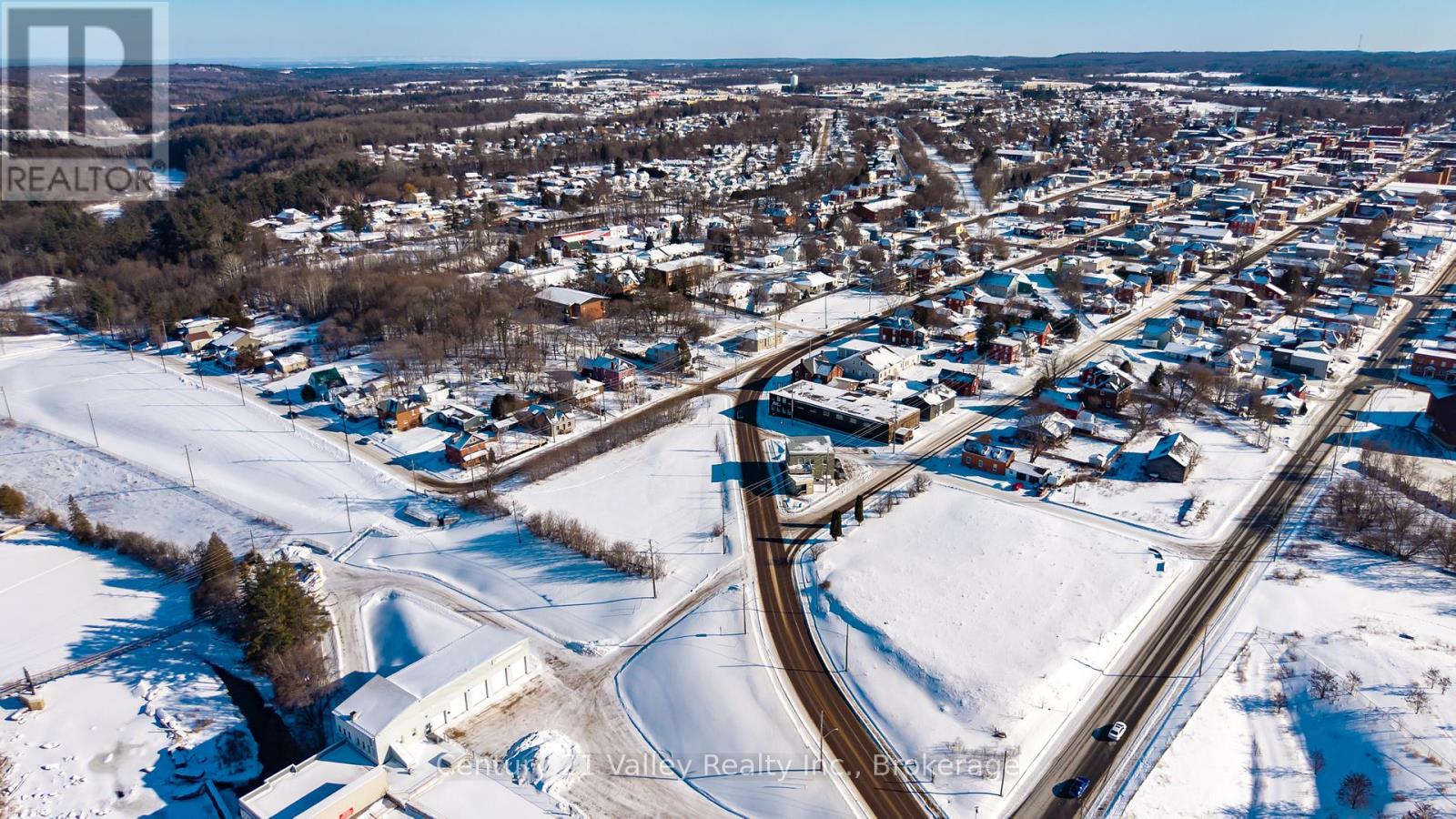 20 Bridge Street, Renfrew, Ontario  K7V 3R2 - Photo 21 - X12775966
