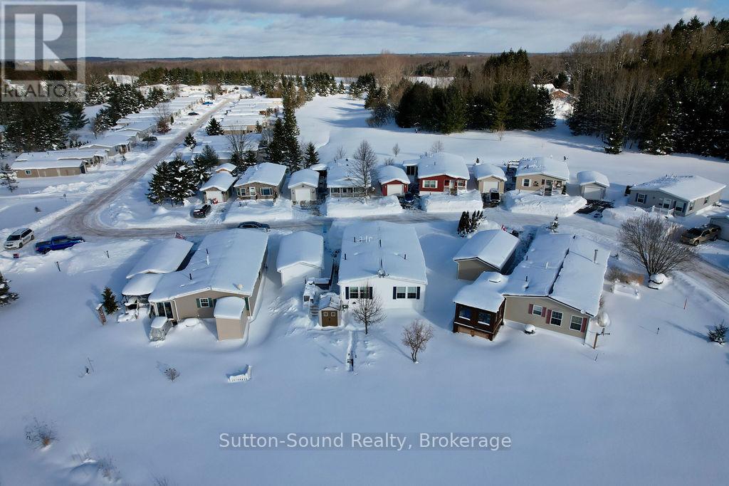 144 Rosewood Drive, Georgian Bluffs, Ontario  N4K 5N5 - Photo 38 - X12655698