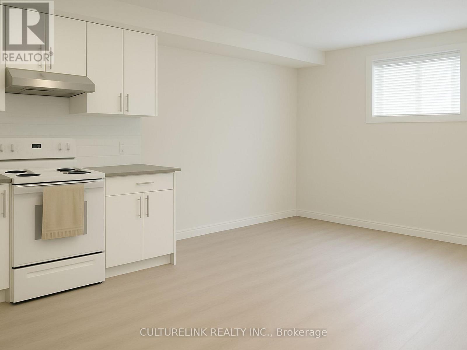 LOWER - 918 ST CLARENS AVENUE, Toronto, Ontario