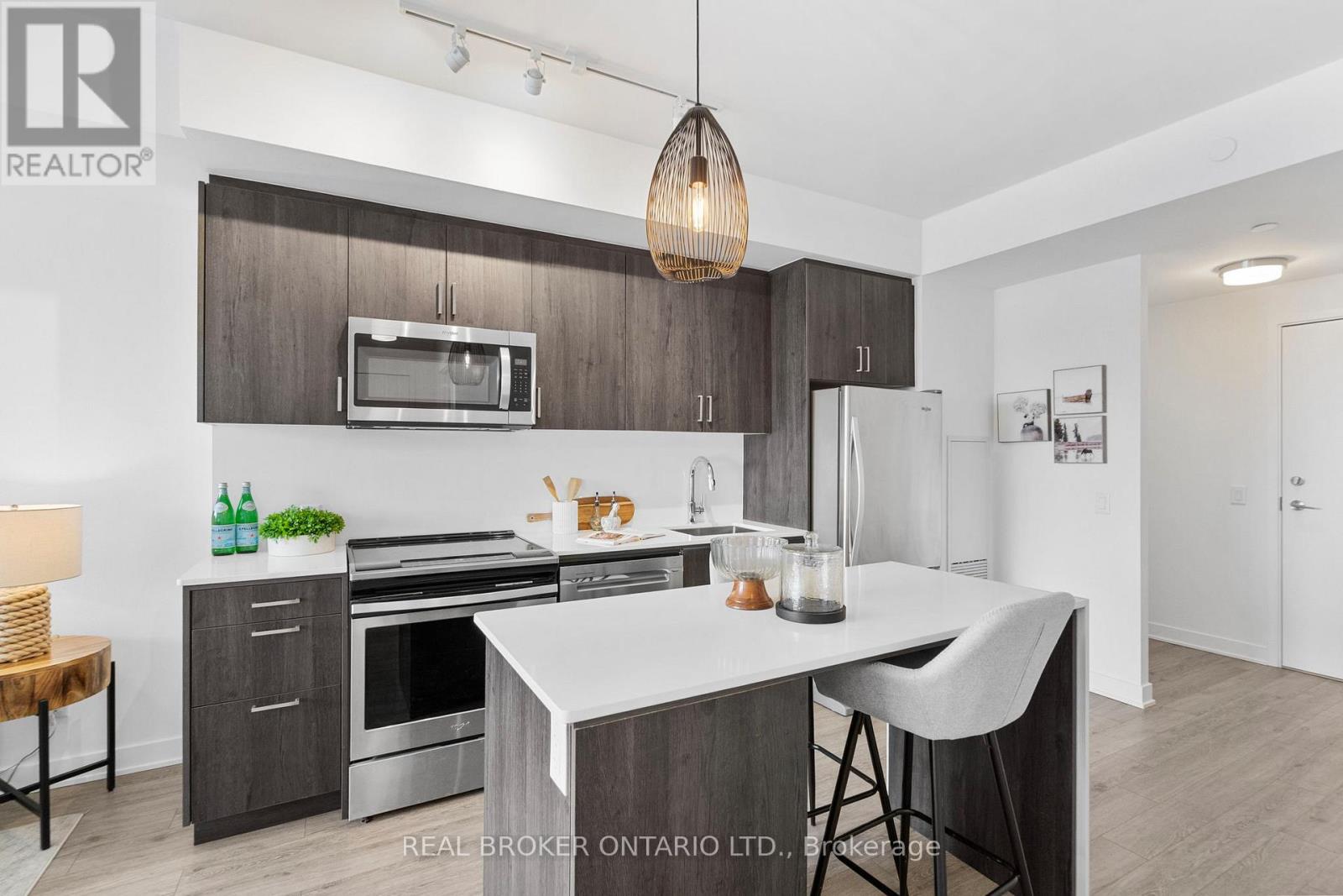 206 - 681 Yonge Street, Barrie, Ontario  L4N 4E8 - Photo 5 - S12775952