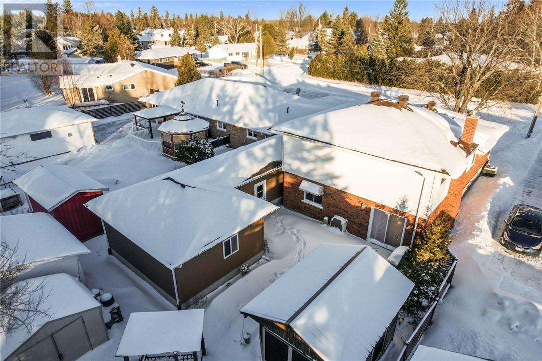 1739 Charles Court, Val Caron, Ontario  P3N 1H2 - Photo 5 - 2126383