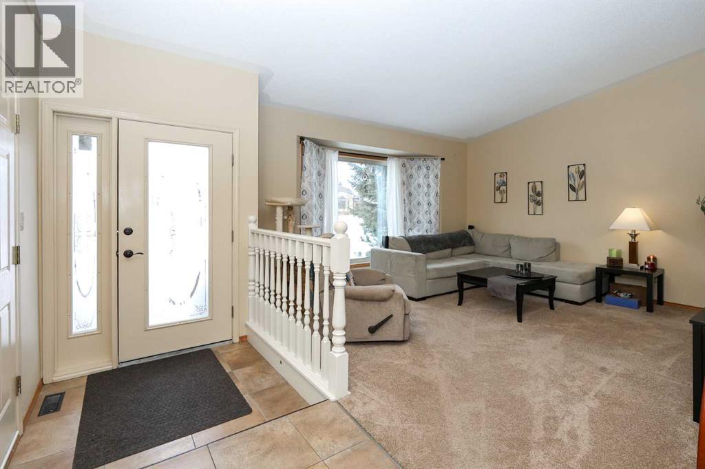 31 Armitage Close, Red Deer, Alberta  T4R 2K5 - Photo 4 - A2281070