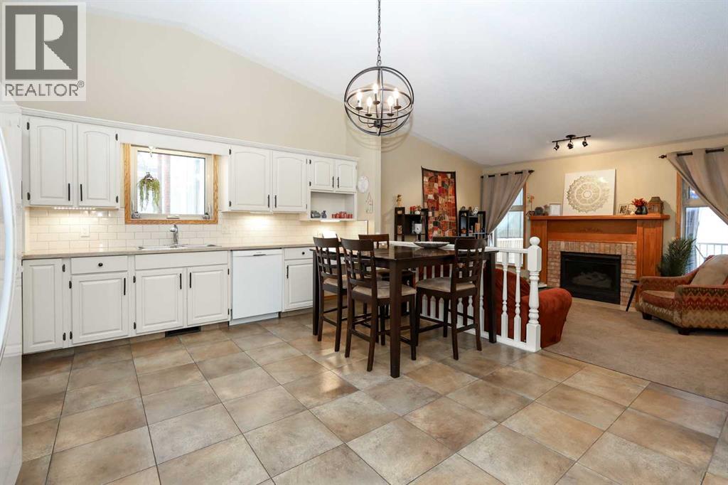 31 Armitage Close, Red Deer, Alberta  T4R 2K5 - Photo 8 - A2281070