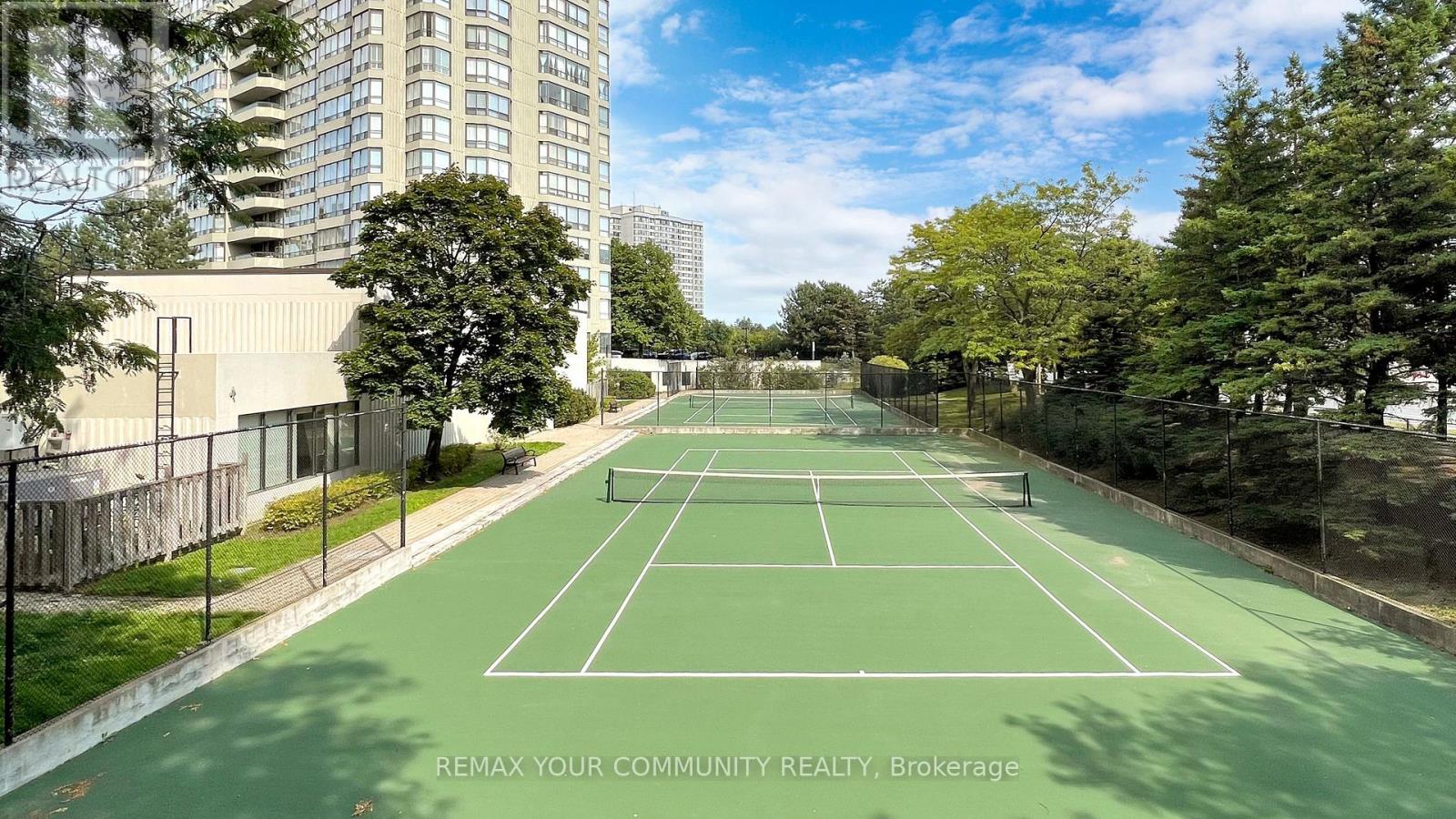 404 - 24 Hanover Road, Brampton, Ontario  L6S 5K8 - Photo 5 - W12775860